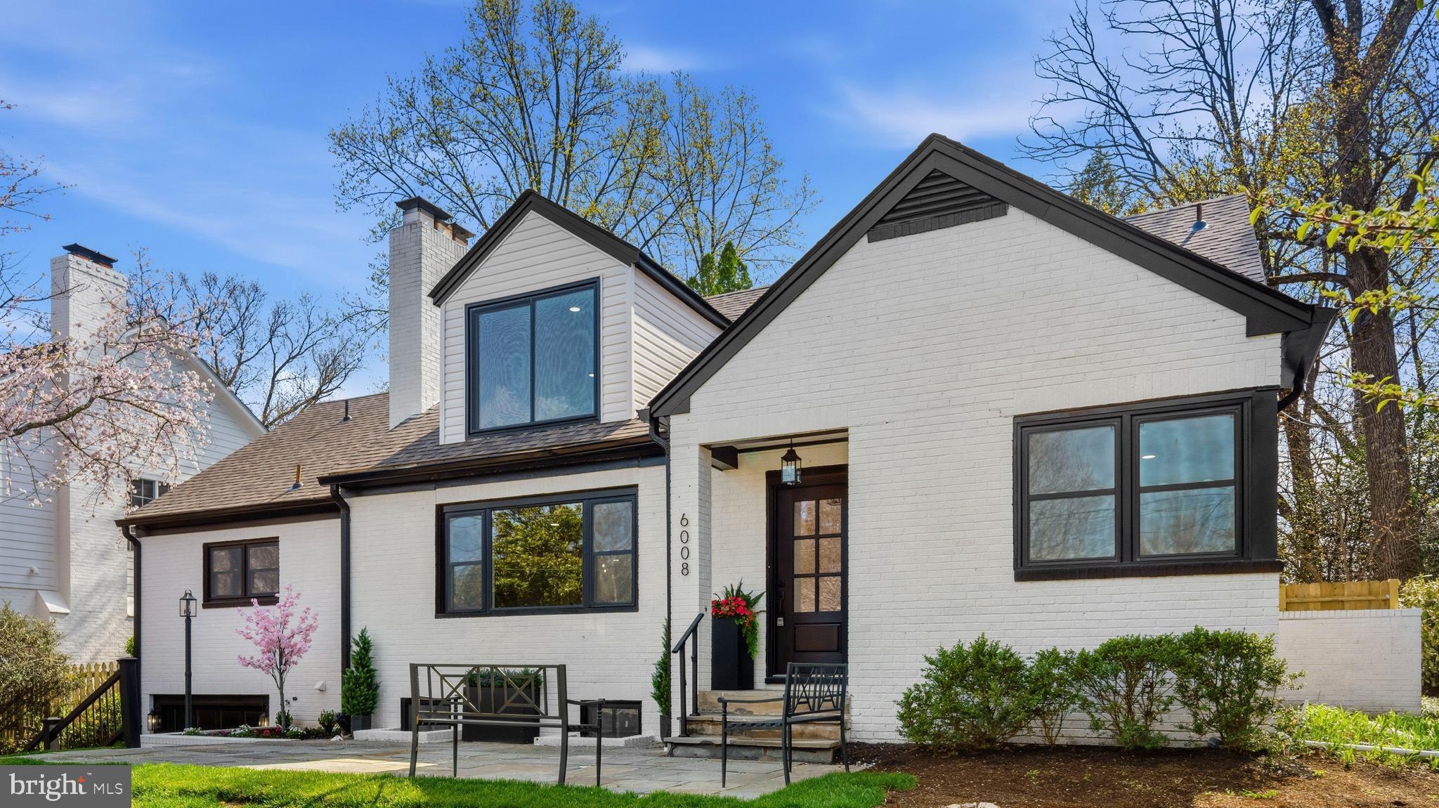 WOODACRES - Residential