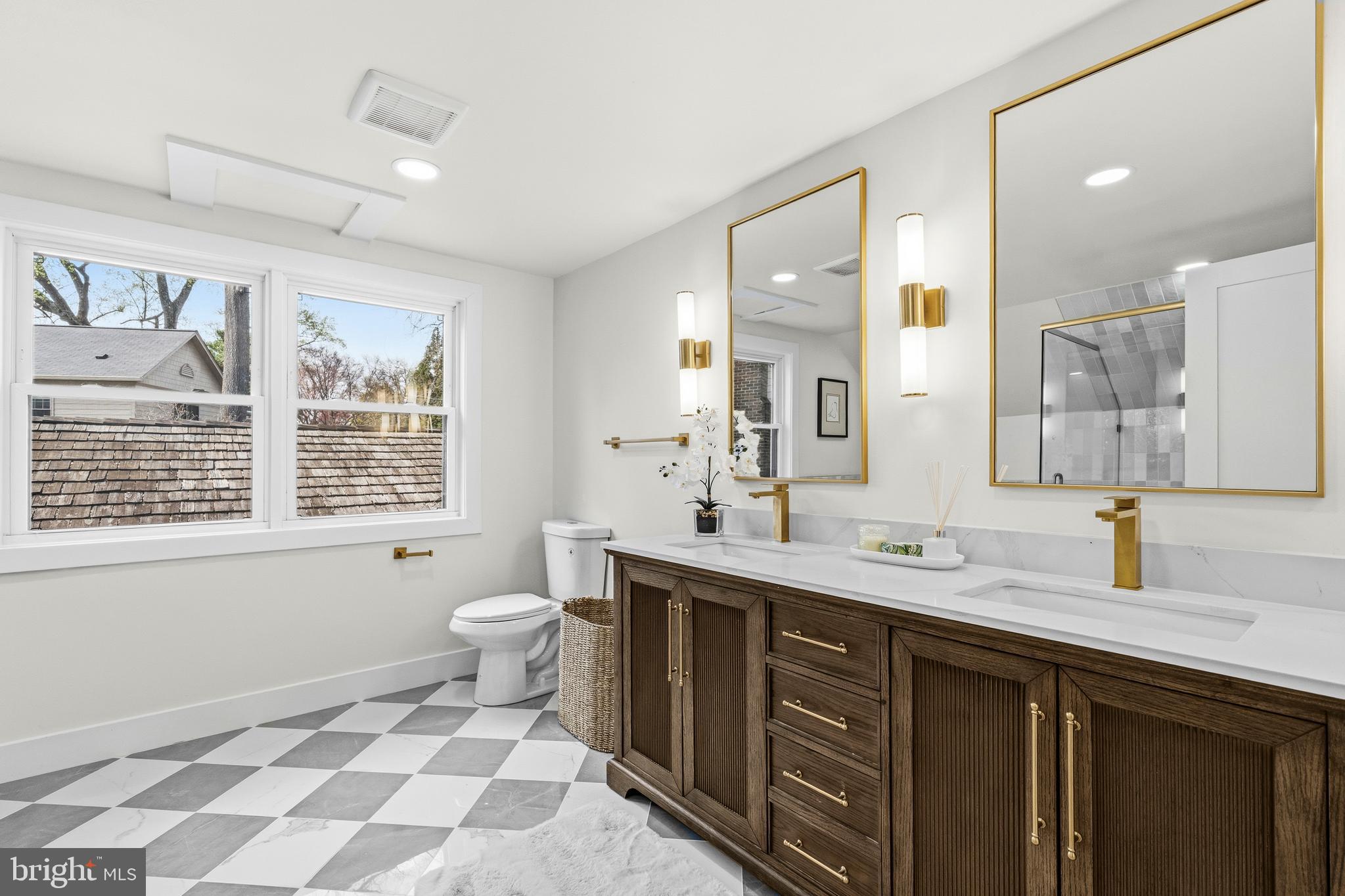 WOODACRES - Residential