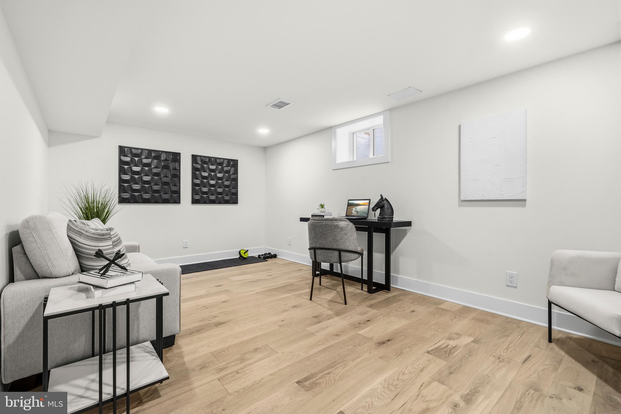 WOODACRES - Residential