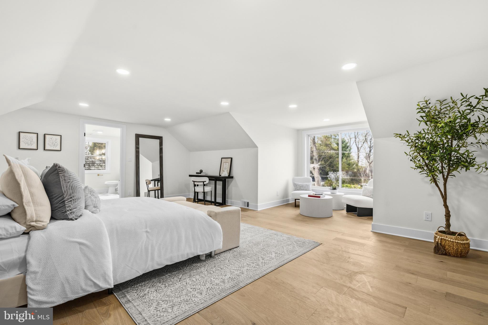 WOODACRES - Residential