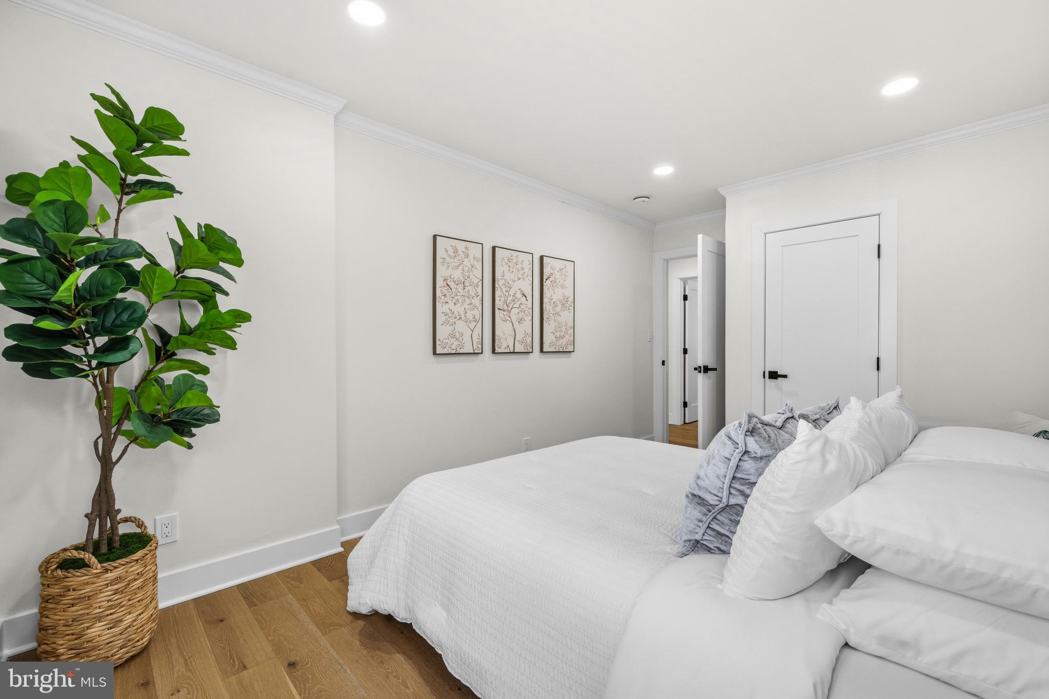 WOODACRES - Residential