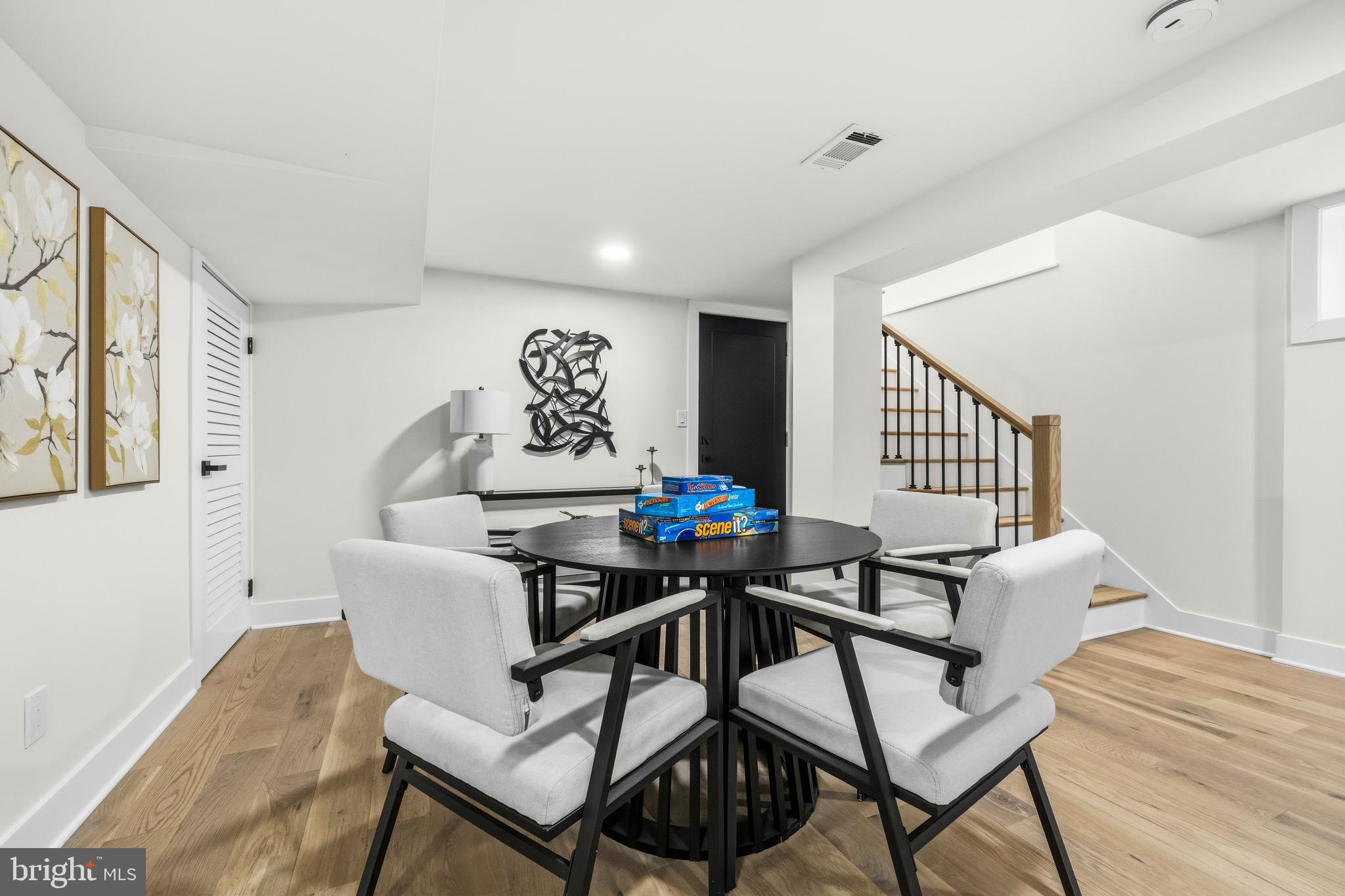 WOODACRES - Residential