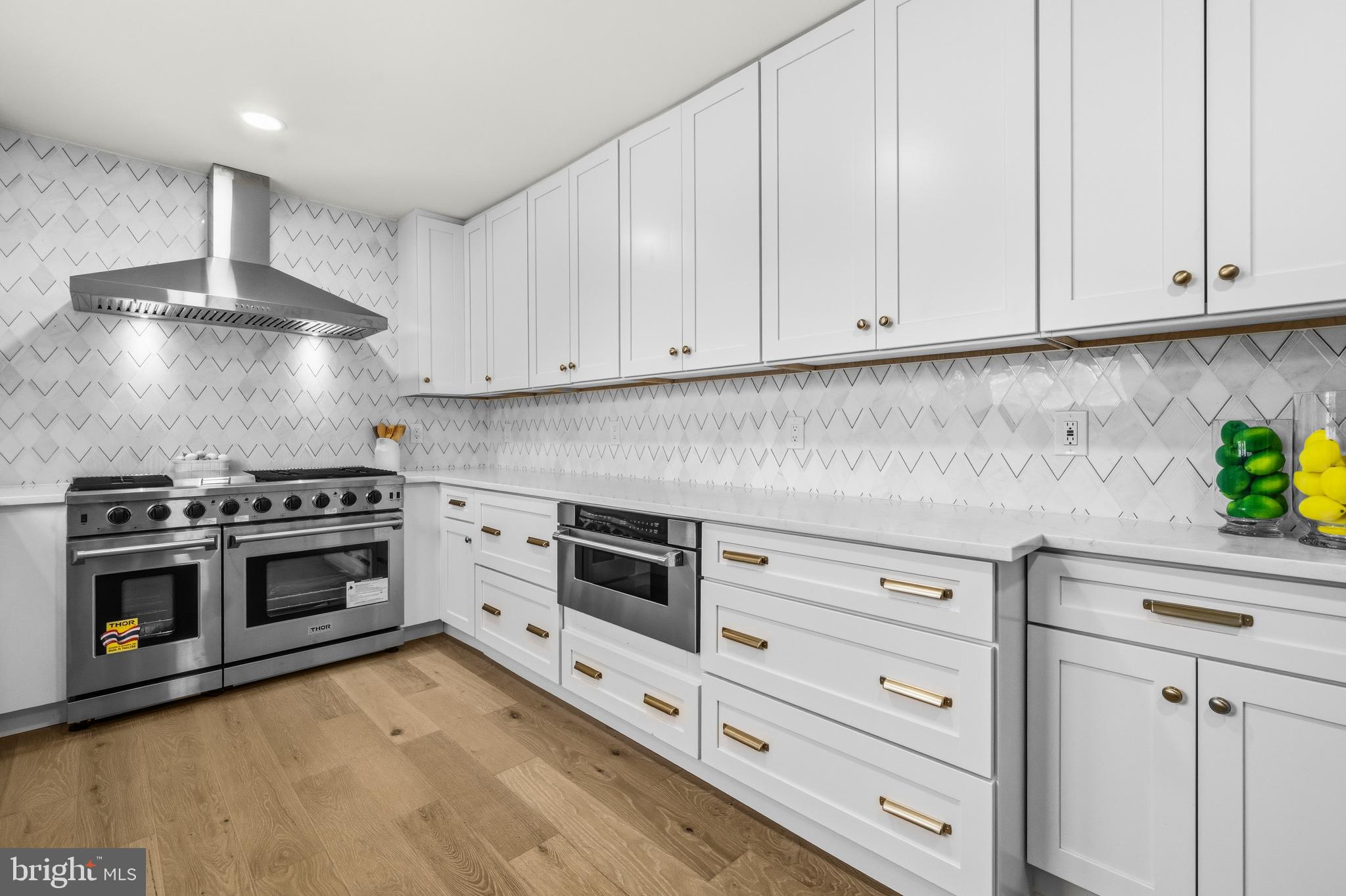 WOODACRES - Residential