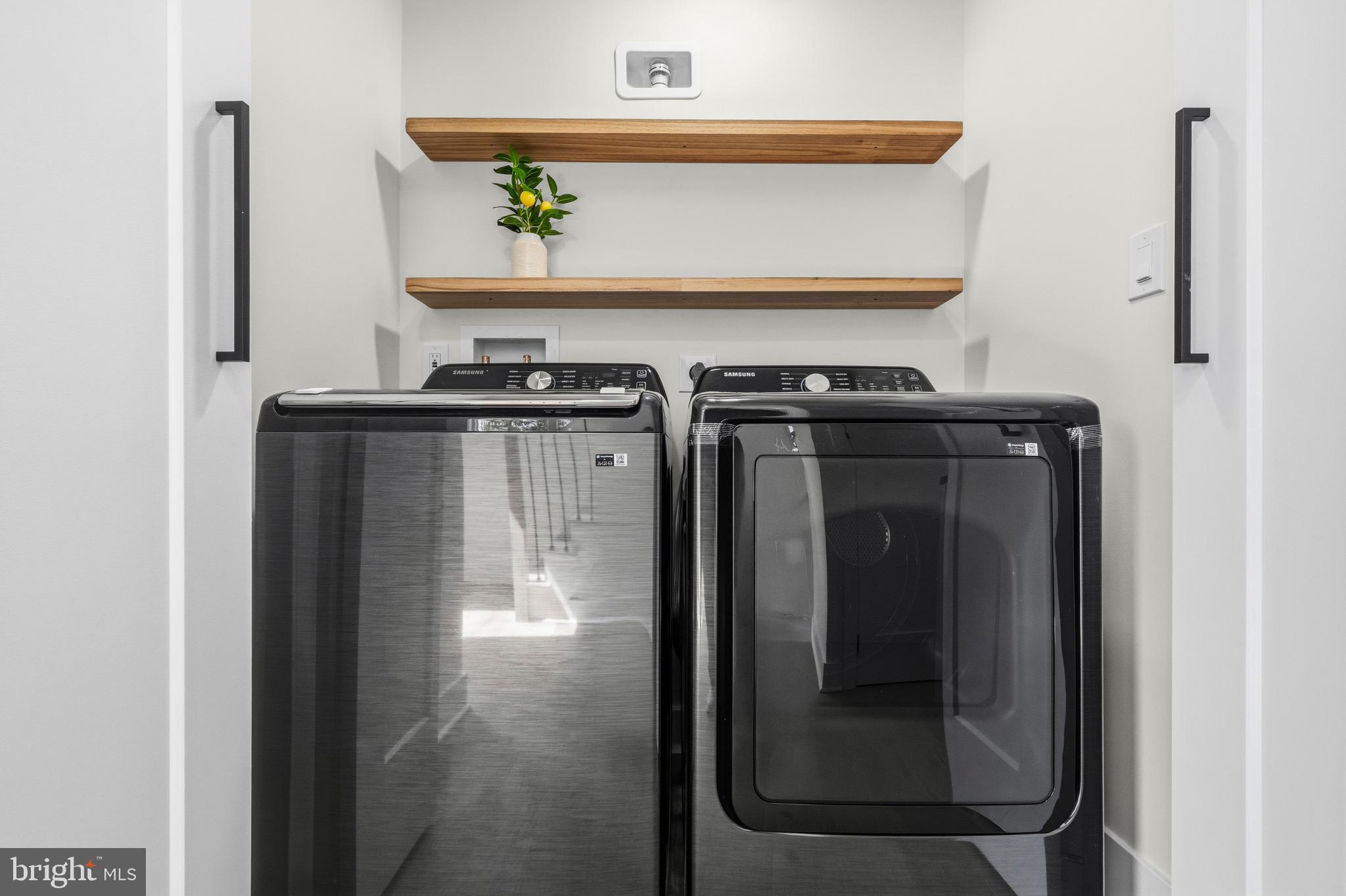 WOODACRES - Residential