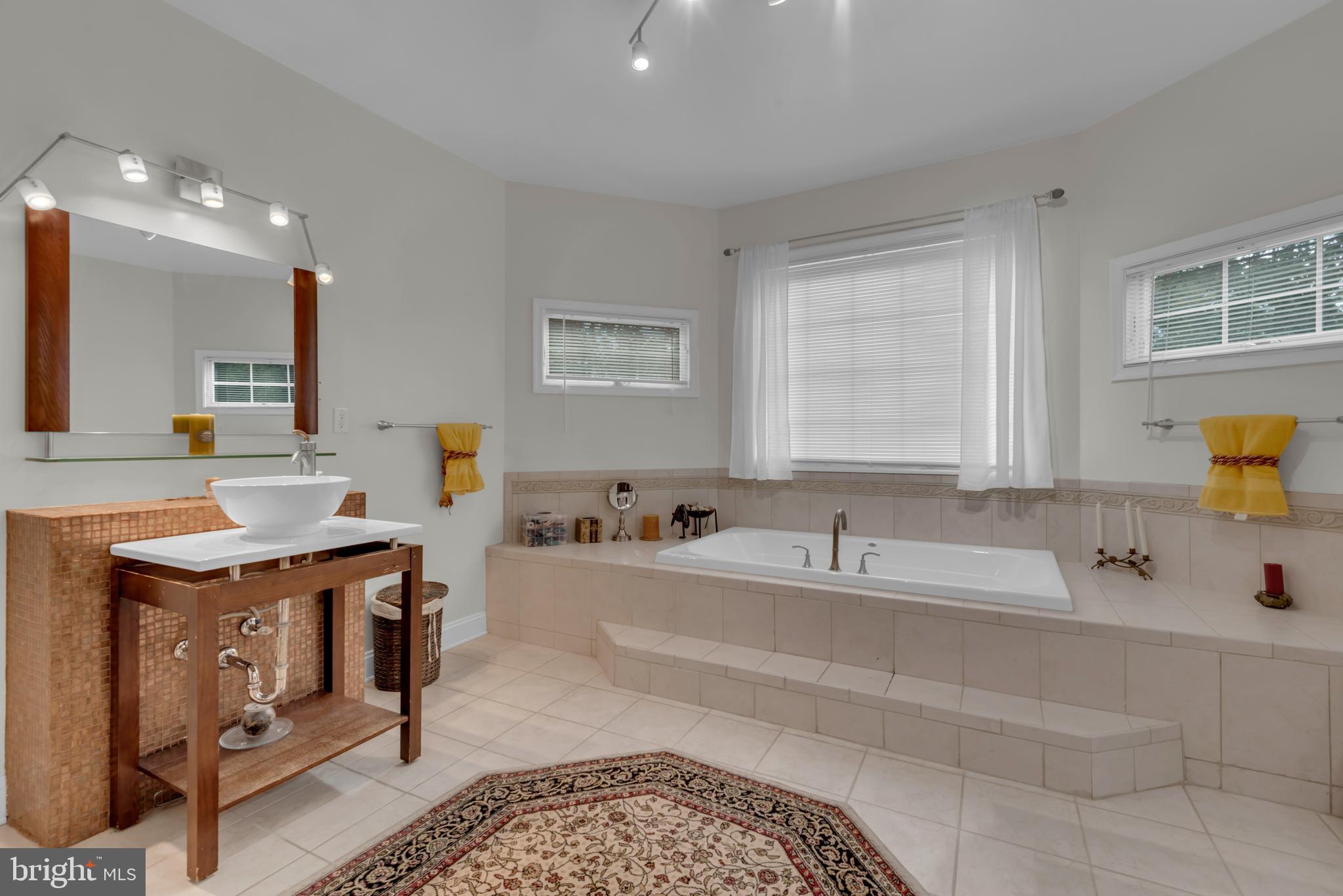 TANTALLON ON THE POTOMAC - Residential