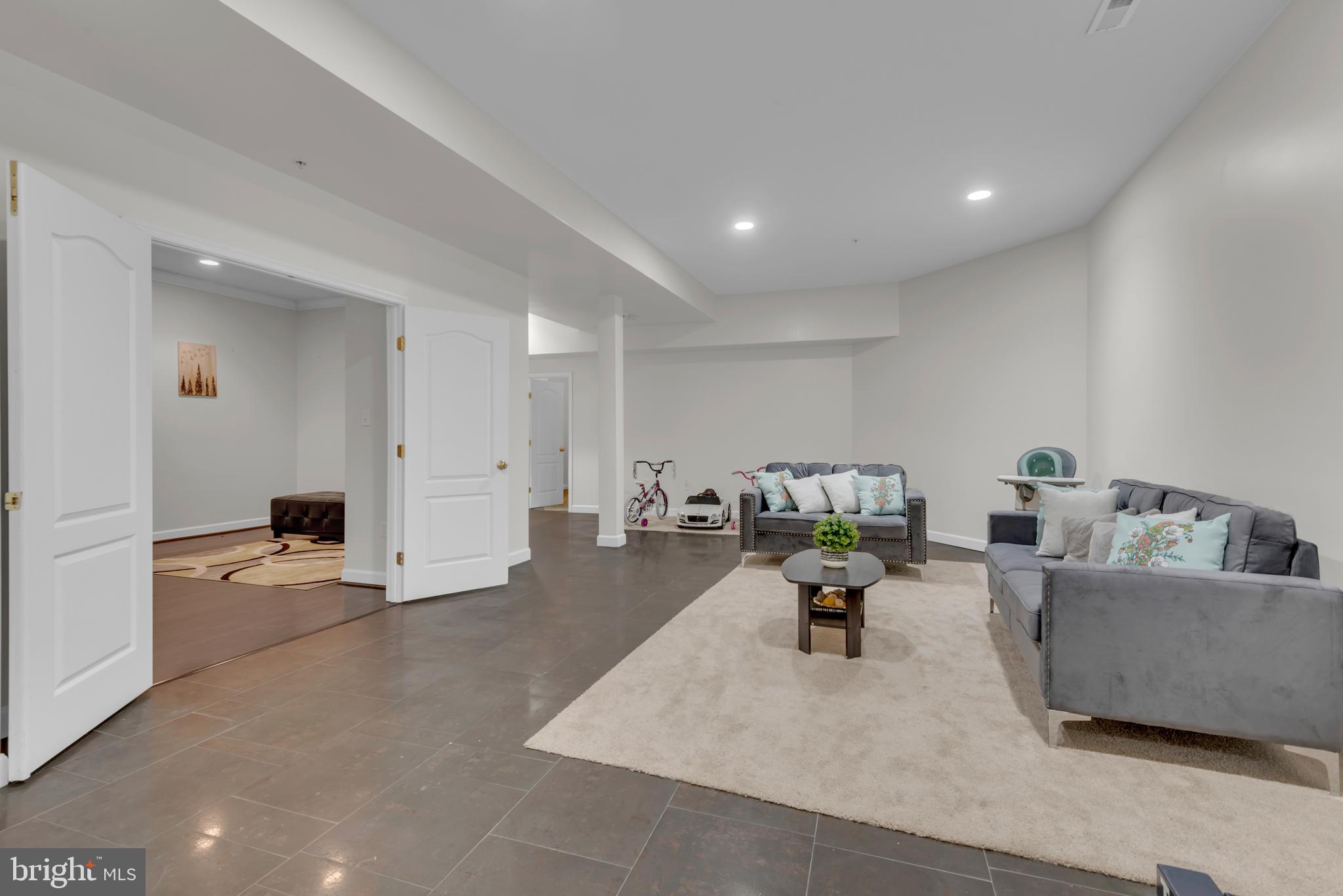 TANTALLON ON THE POTOMAC - Residential