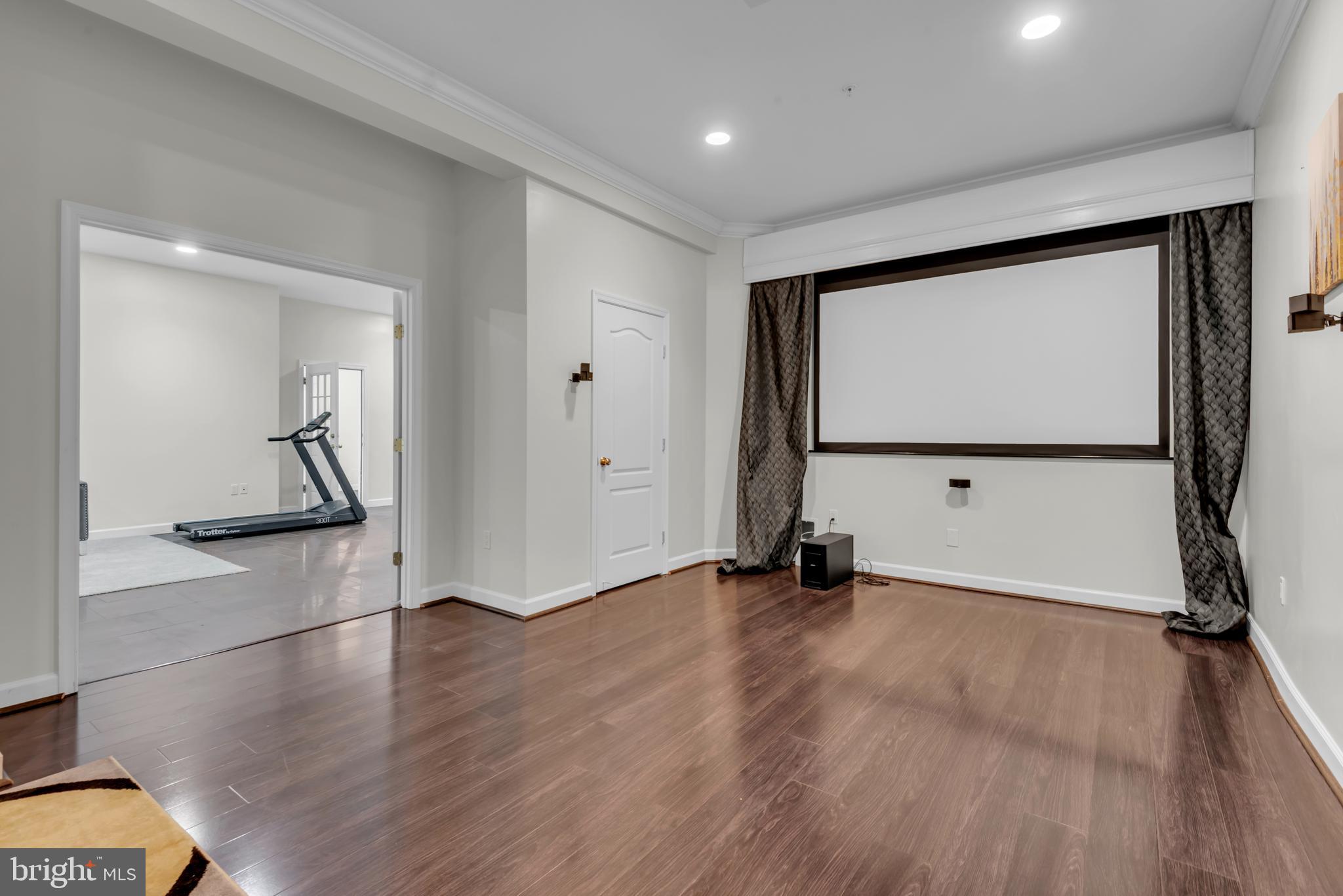 TANTALLON ON THE POTOMAC - Residential