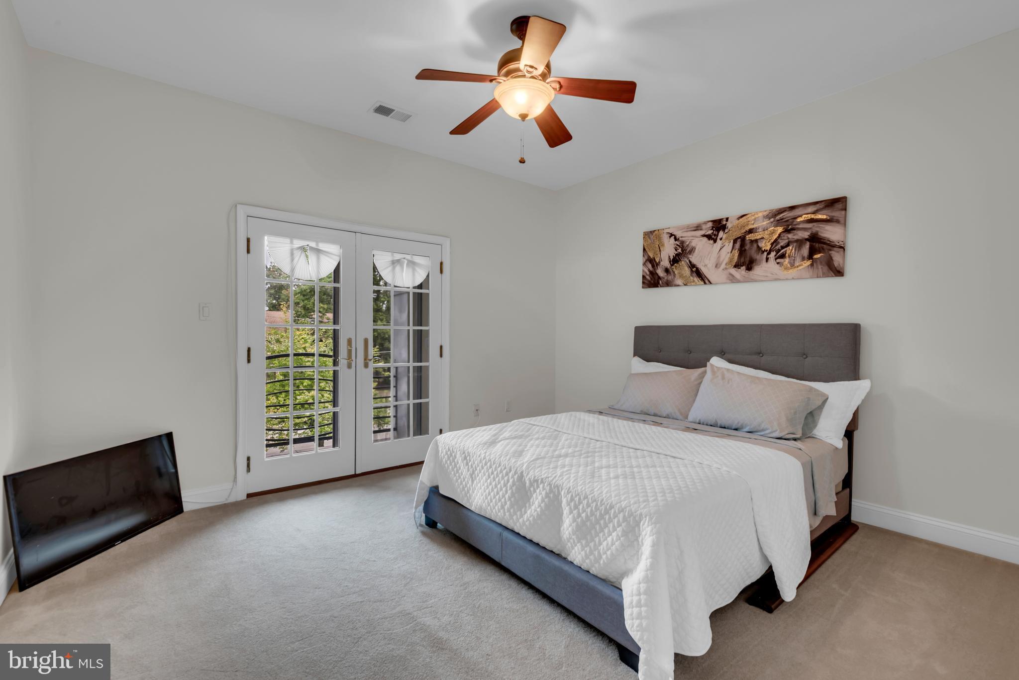 TANTALLON ON THE POTOMAC - Residential