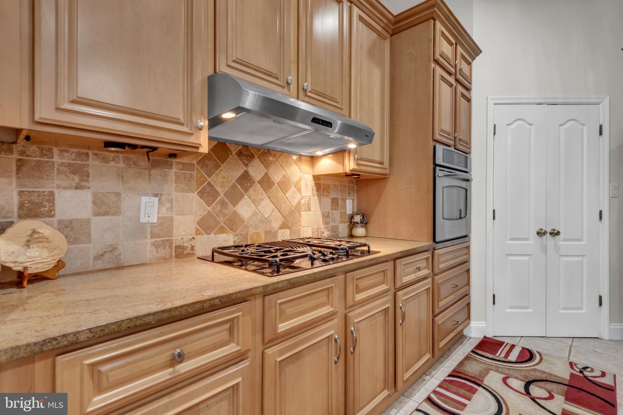 TANTALLON ON THE POTOMAC - Residential