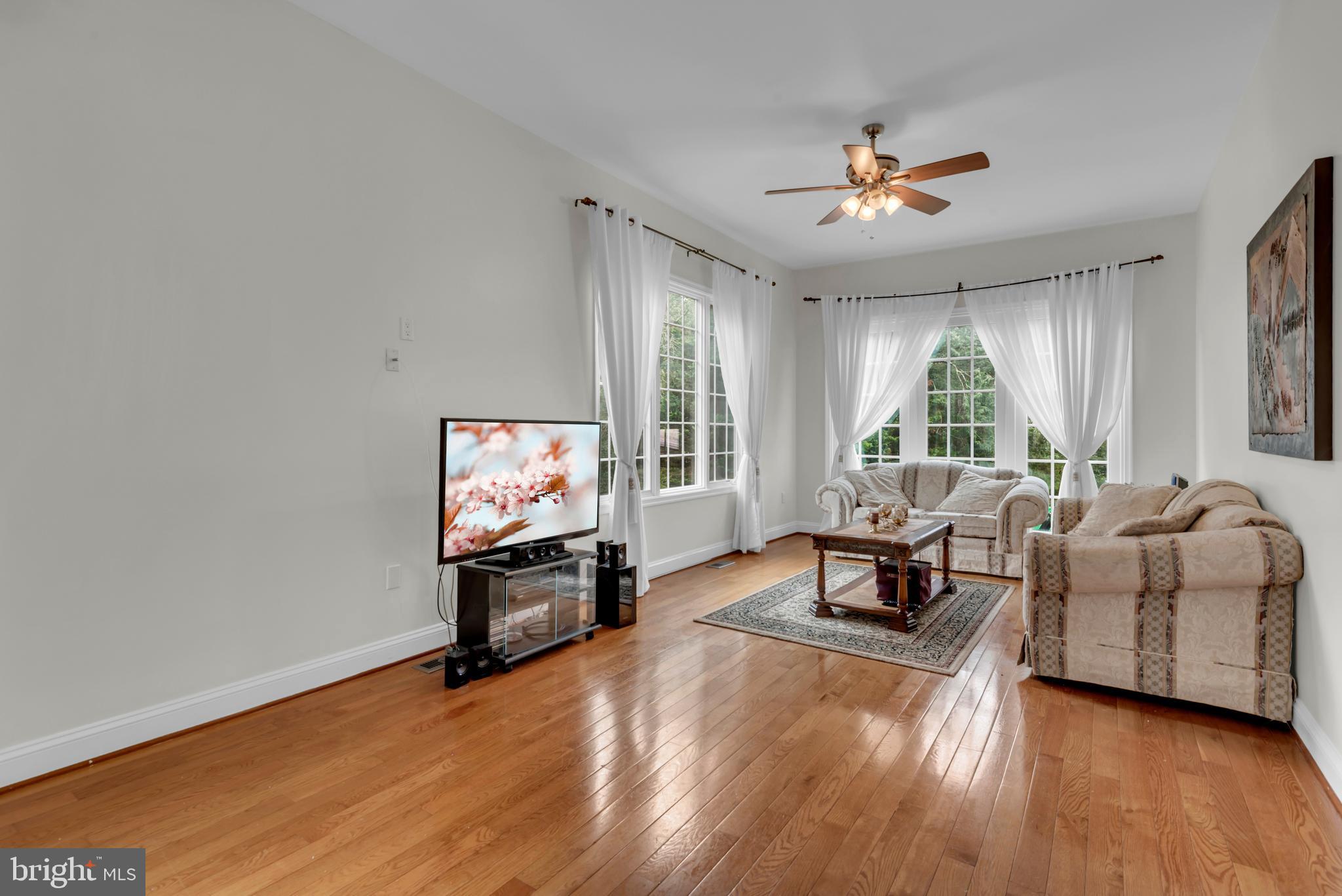 TANTALLON ON THE POTOMAC - Residential