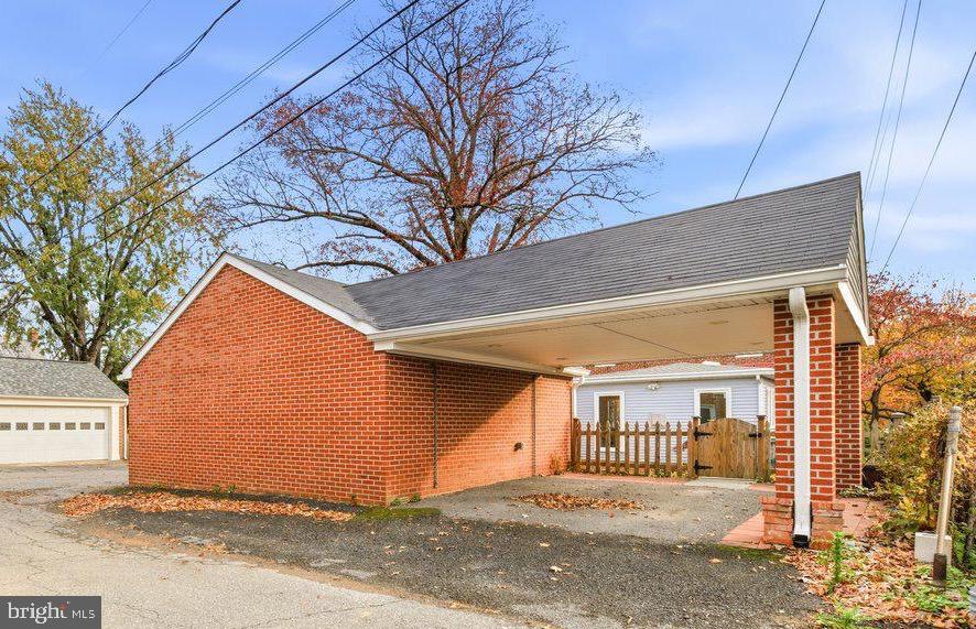 BAKER PARK - Residential