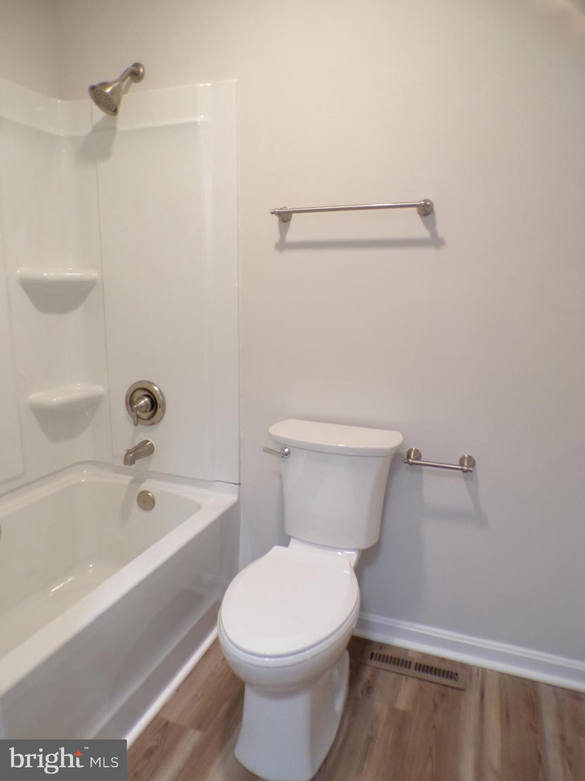 LEELAND HEIGHTS - Residential Lease