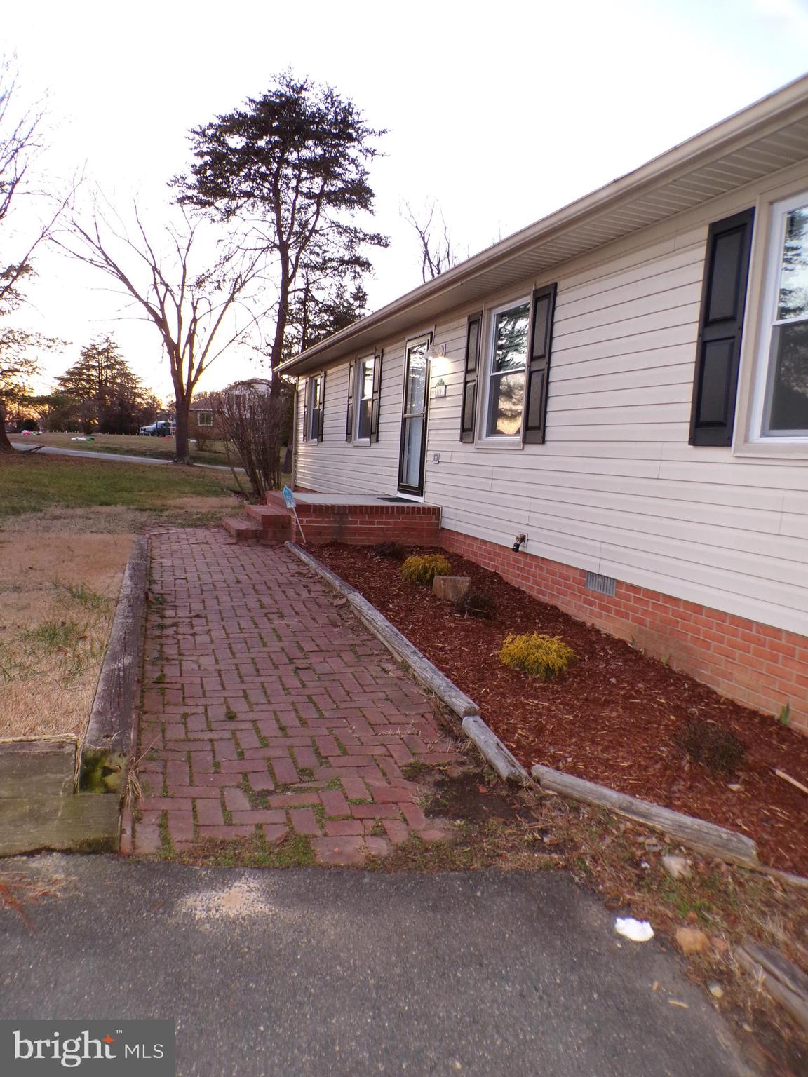 LEELAND HEIGHTS - Residential Lease