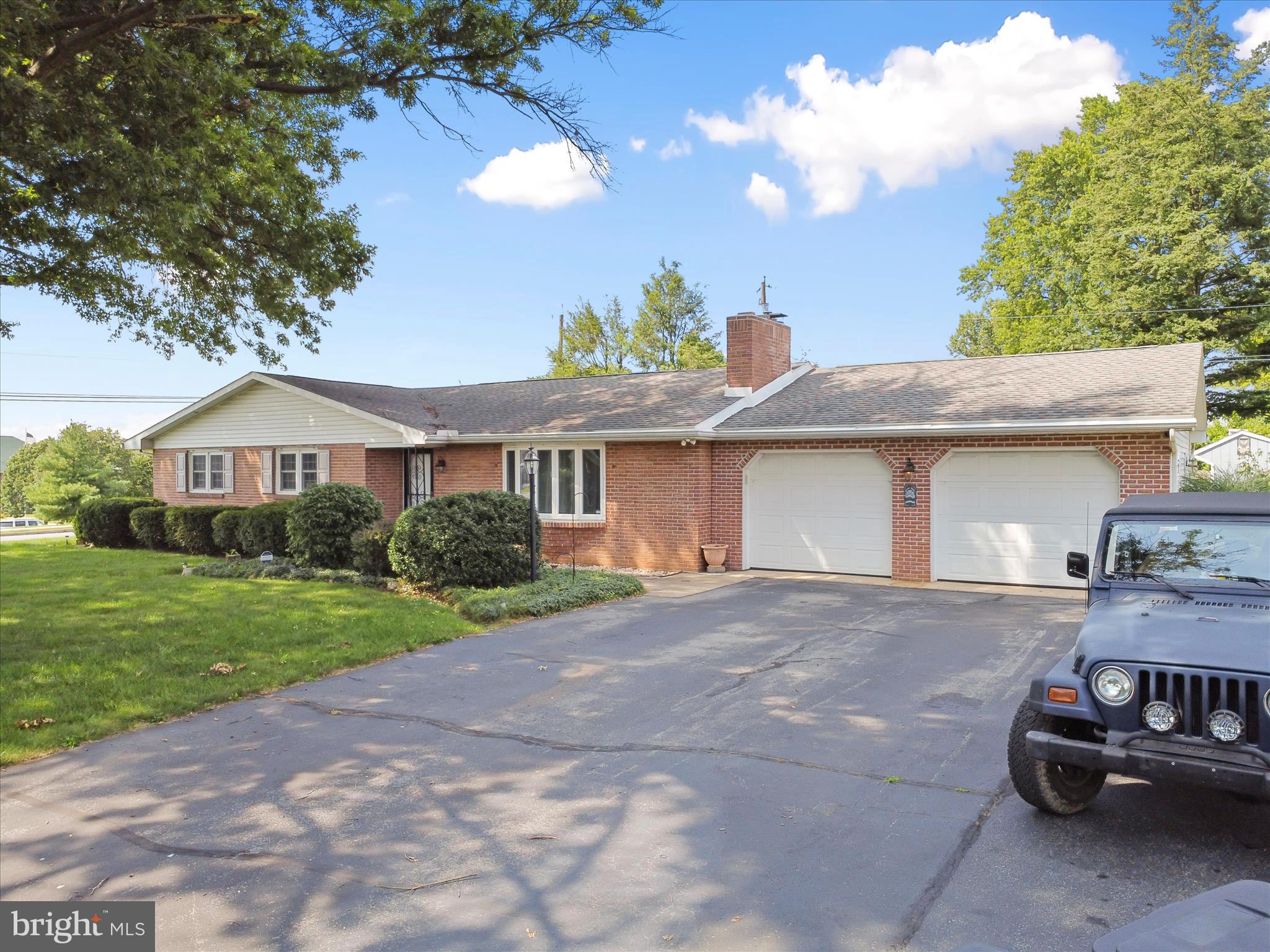 1241 APPLE TREE LANE