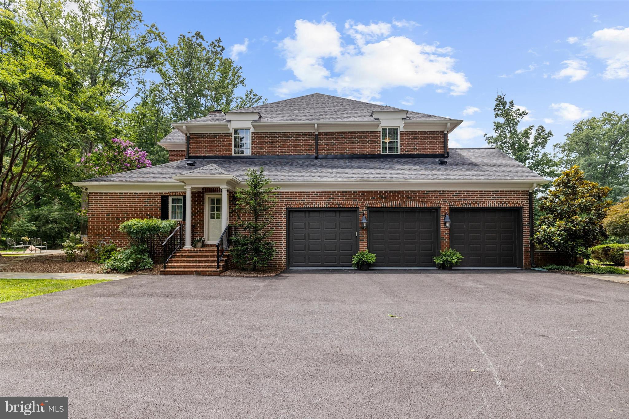 2605 CHESTNUT WOODS COURT
