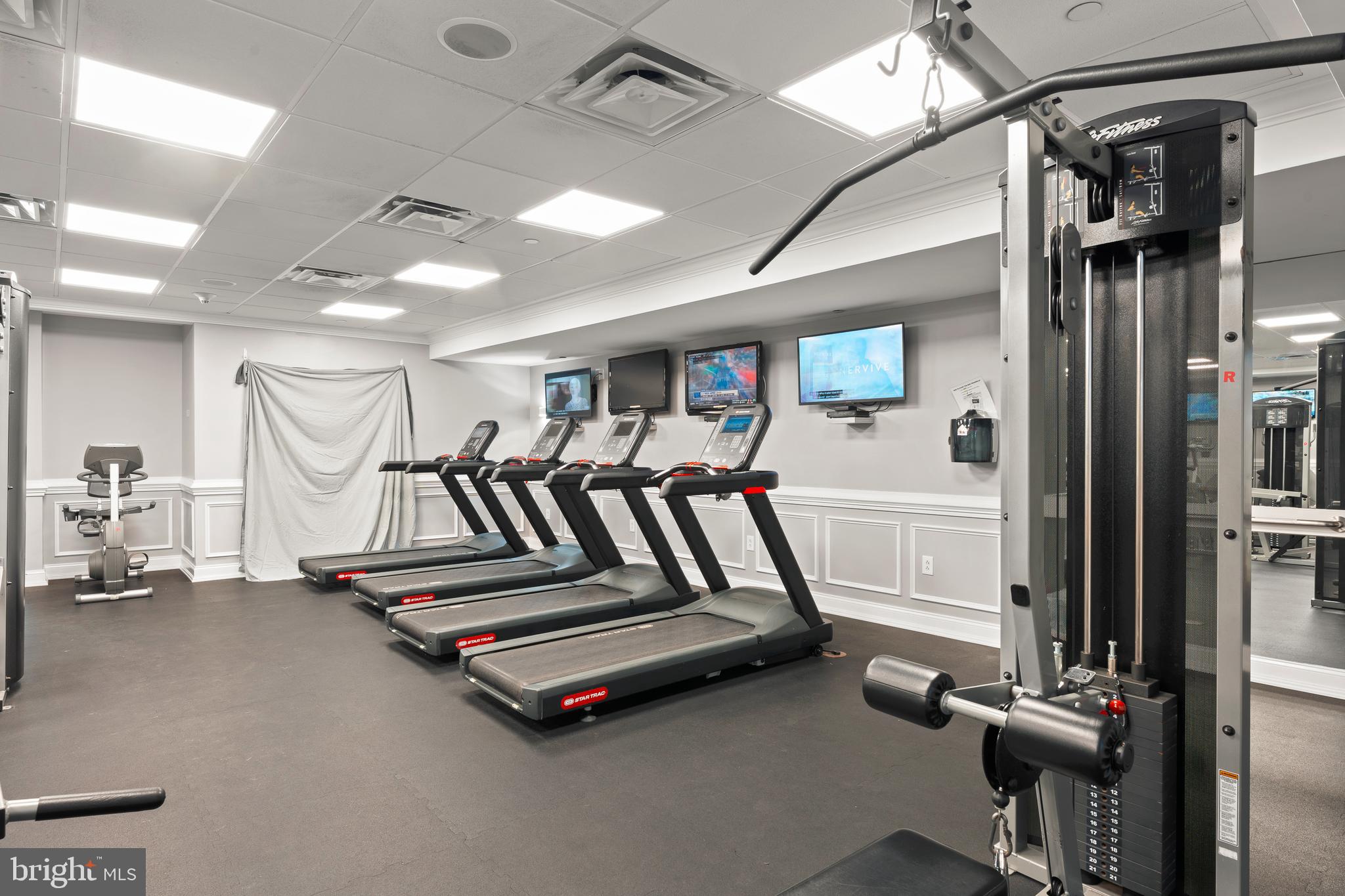 HUNTINGDON PLACE - Residential