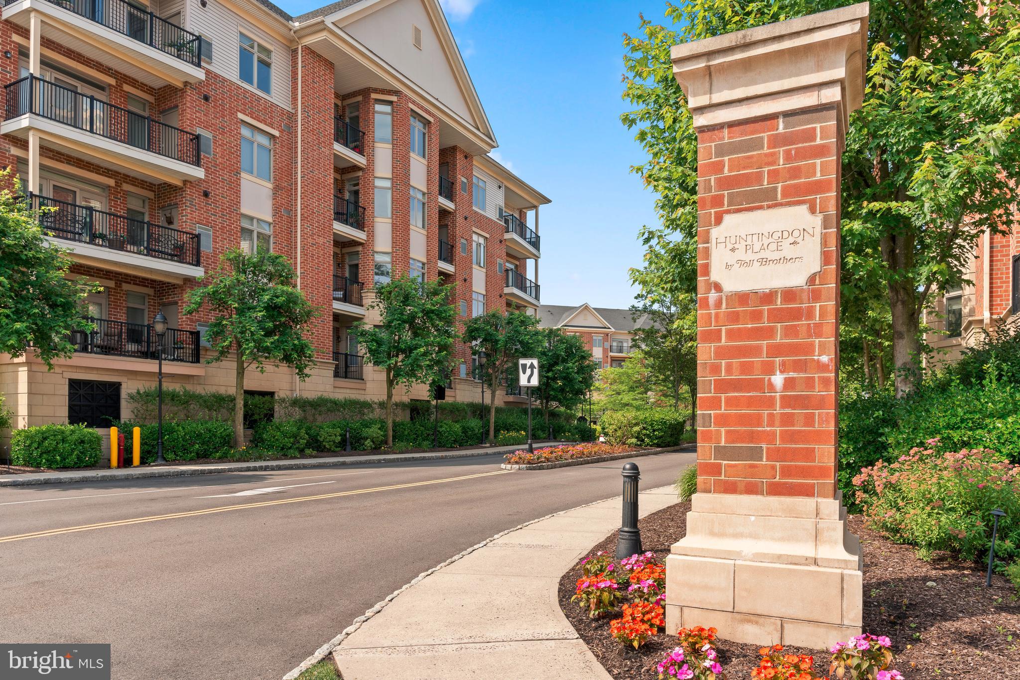 HUNTINGDON PLACE - Residential