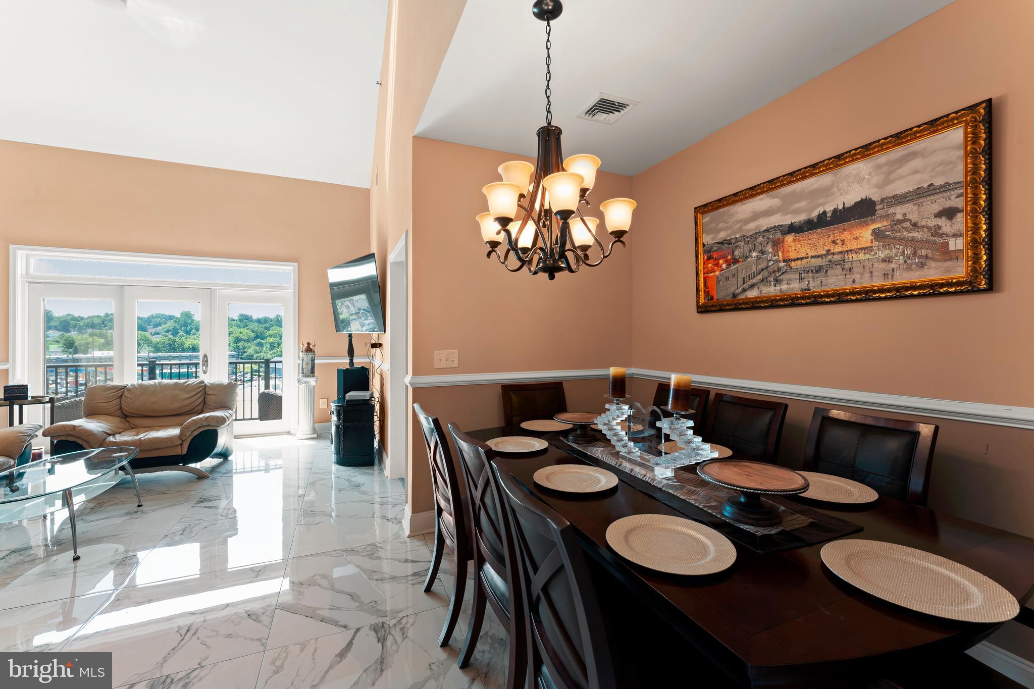 HUNTINGDON PLACE - Residential