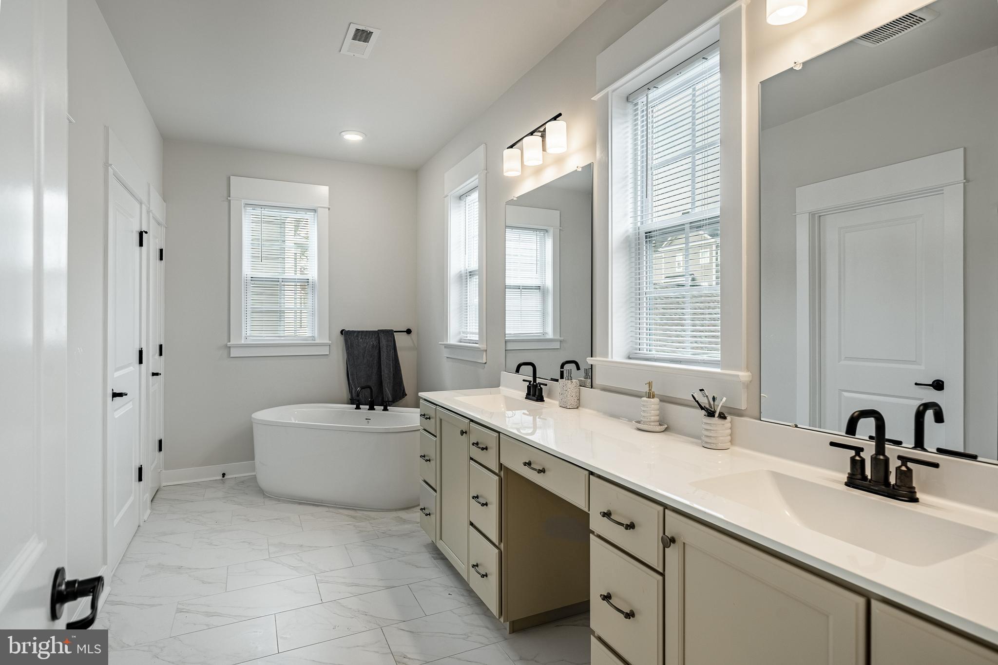 SPRING OAK - Residential