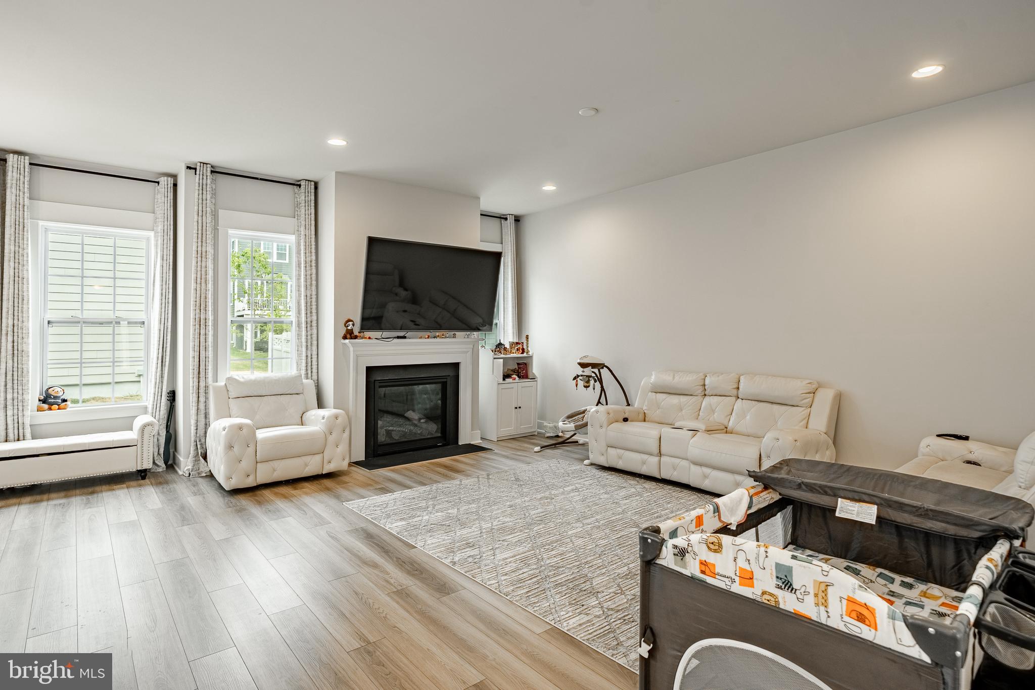 SPRING OAK - Residential