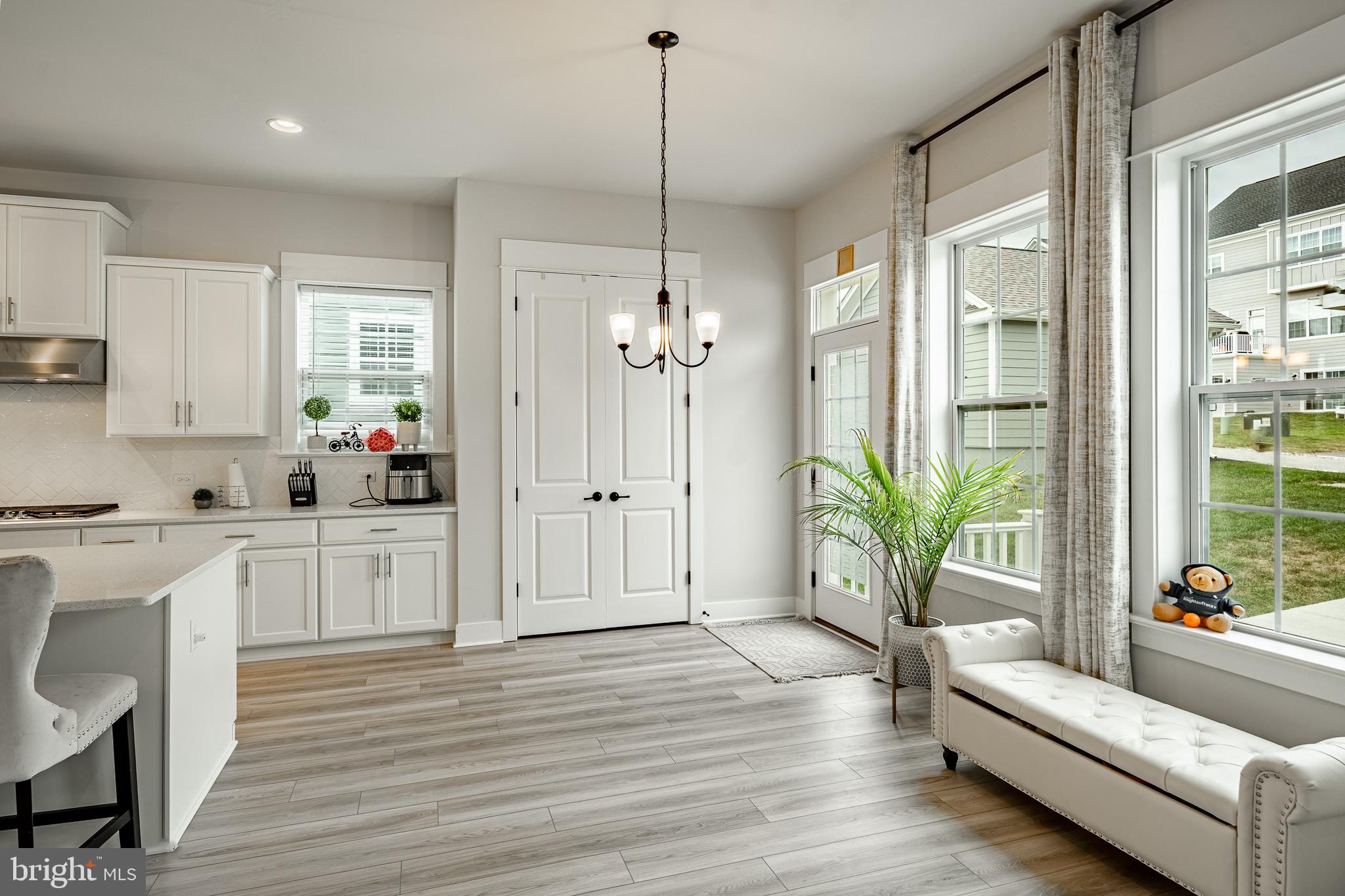 SPRING OAK - Residential