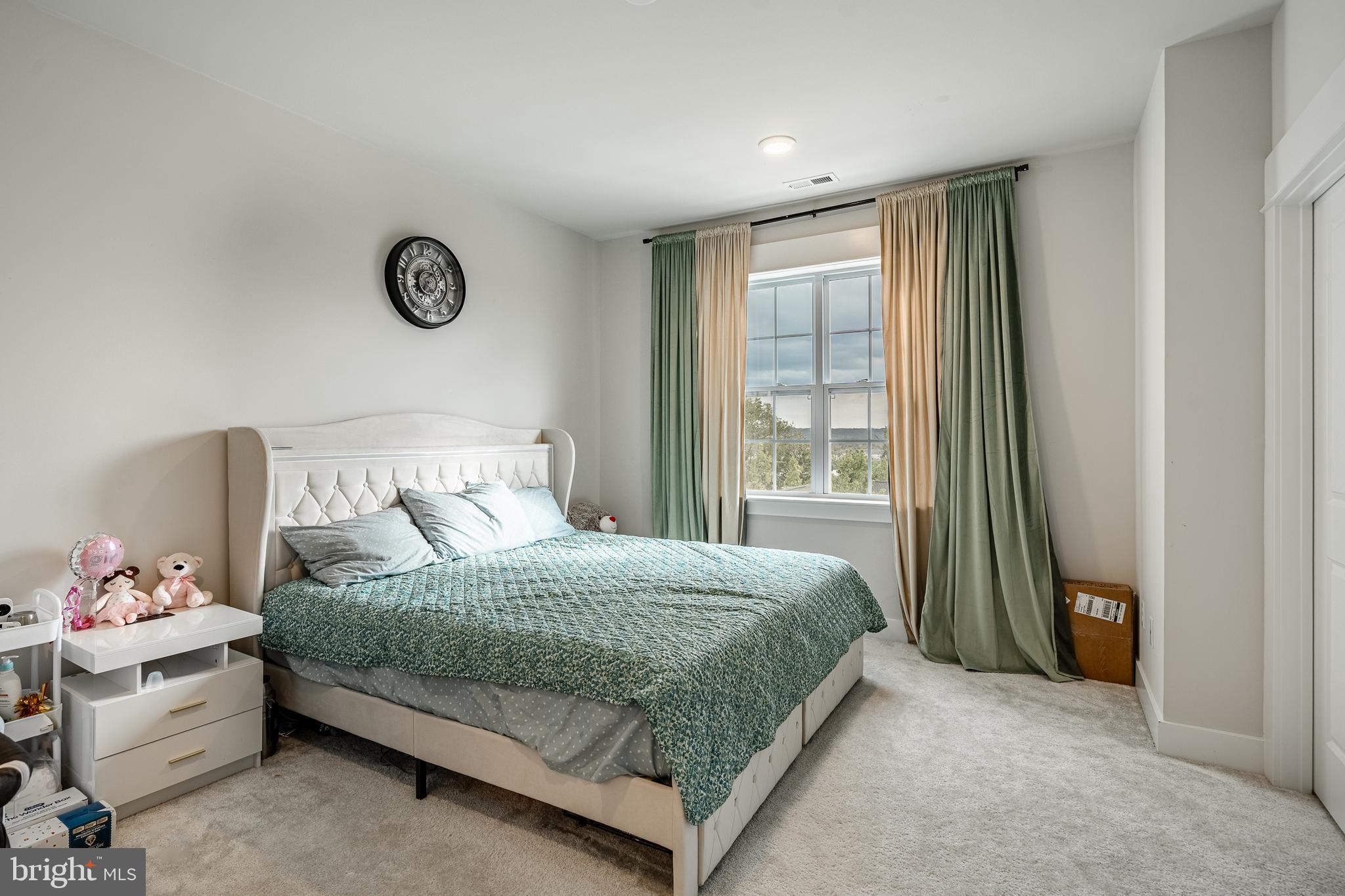 SPRING OAK - Residential