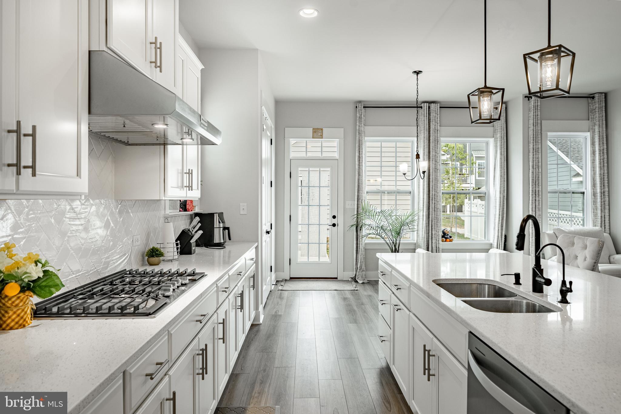 SPRING OAK - Residential