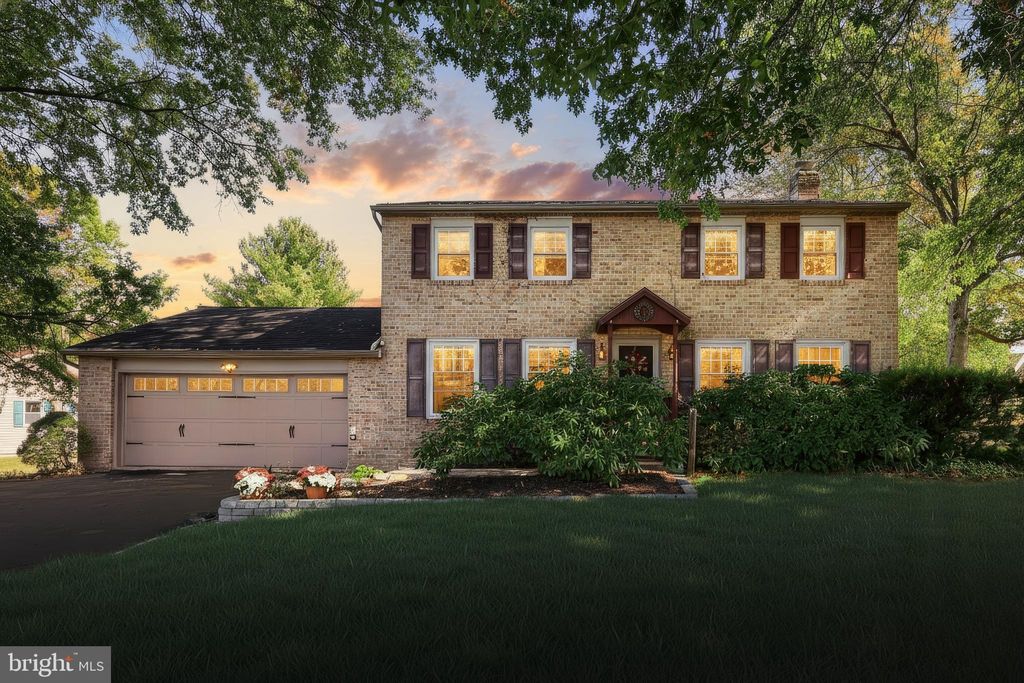 Photo of 910 Westminster Ave, HANOVER, PA 17331 (MLS # PAYK2090868)