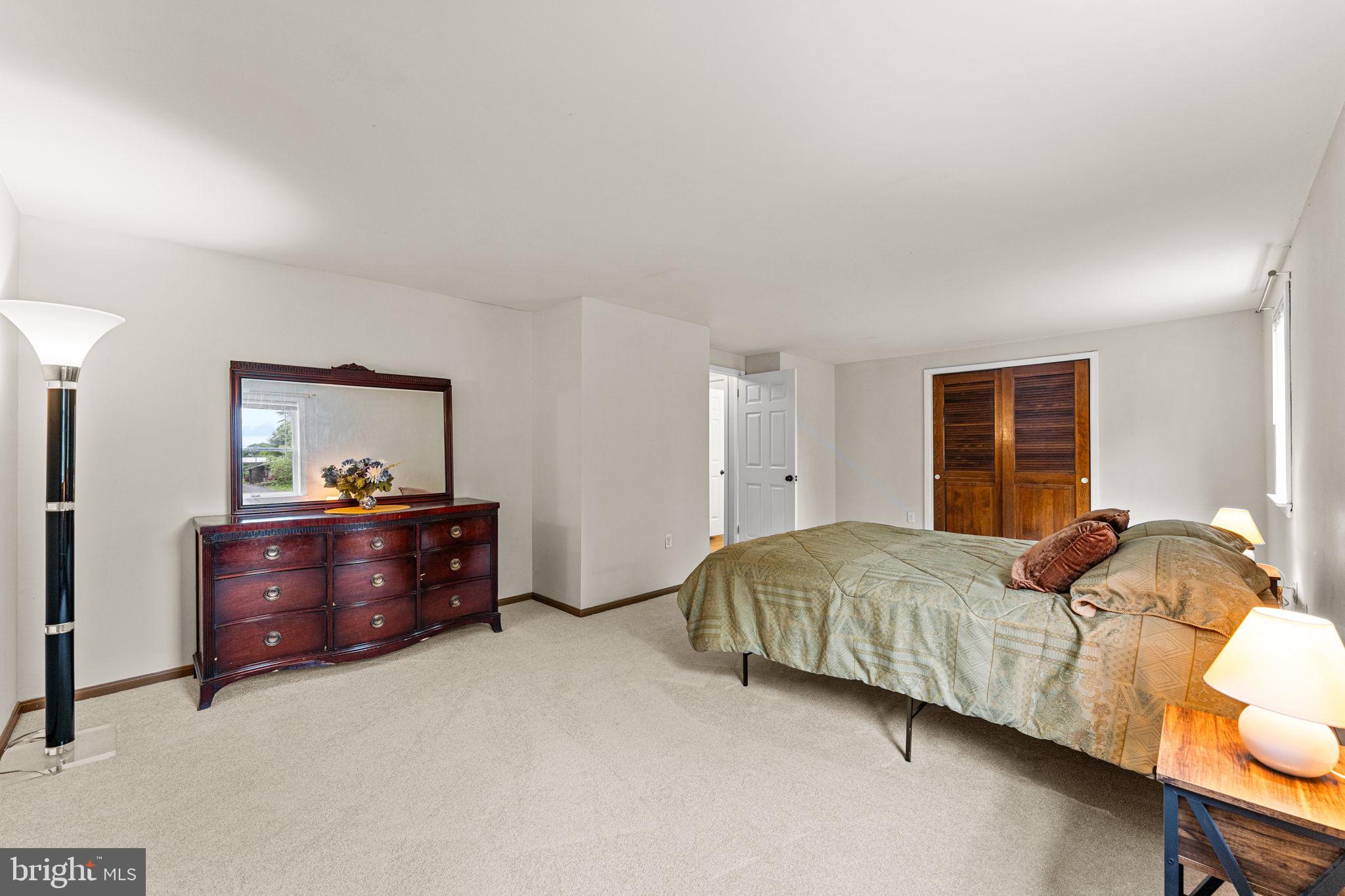 WILLOW GROVE - Residential