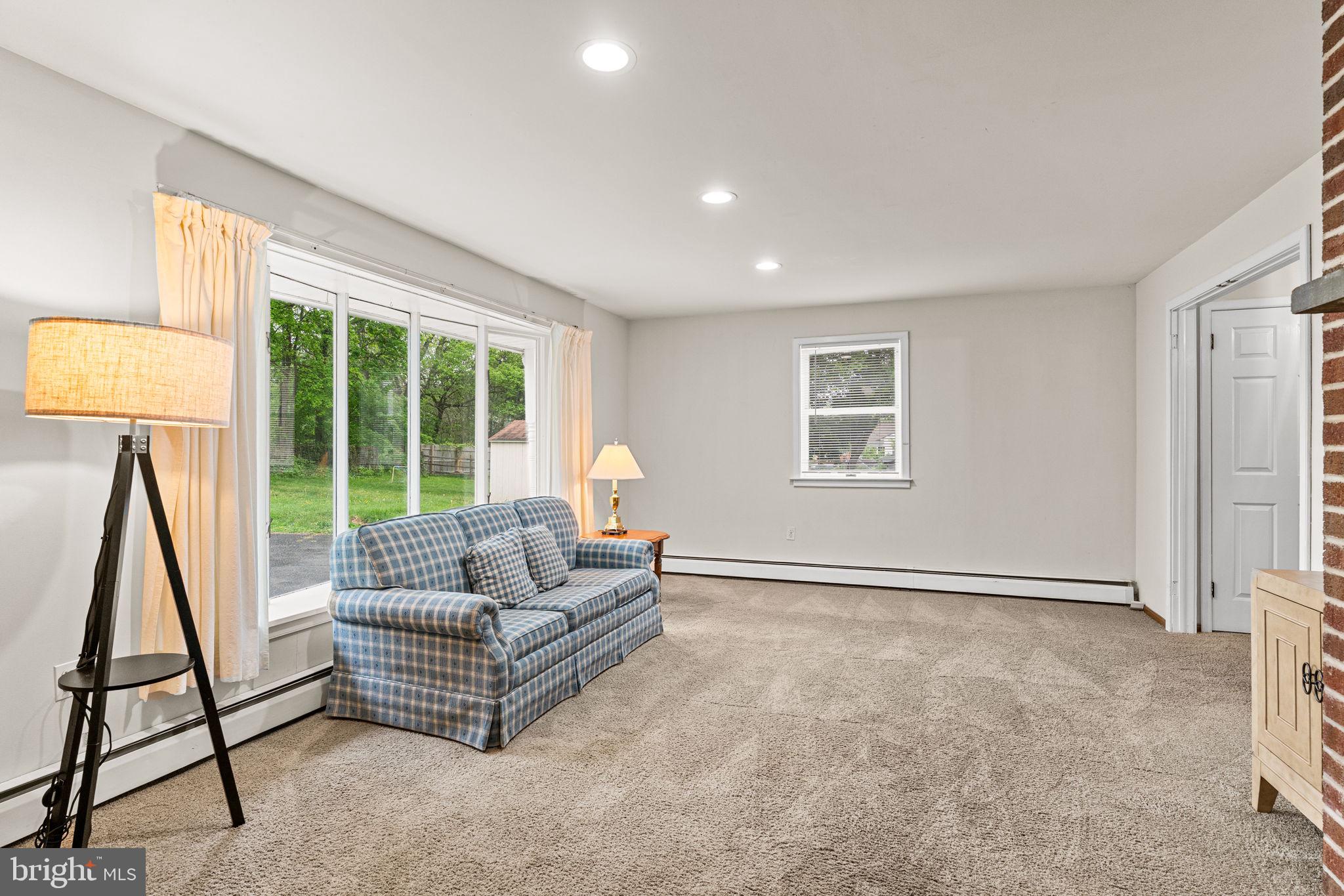 WILLOW GROVE - Residential