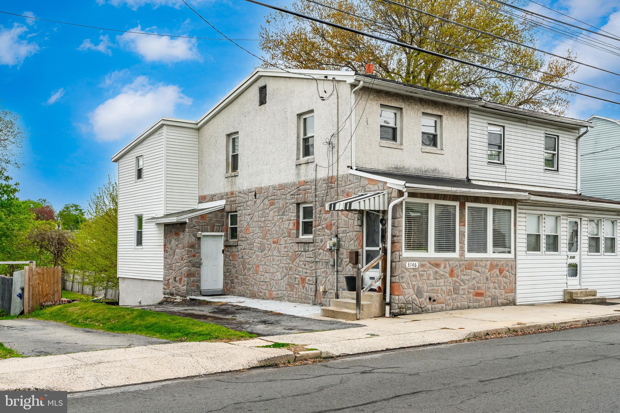 3146 MONTROSE AVENUE