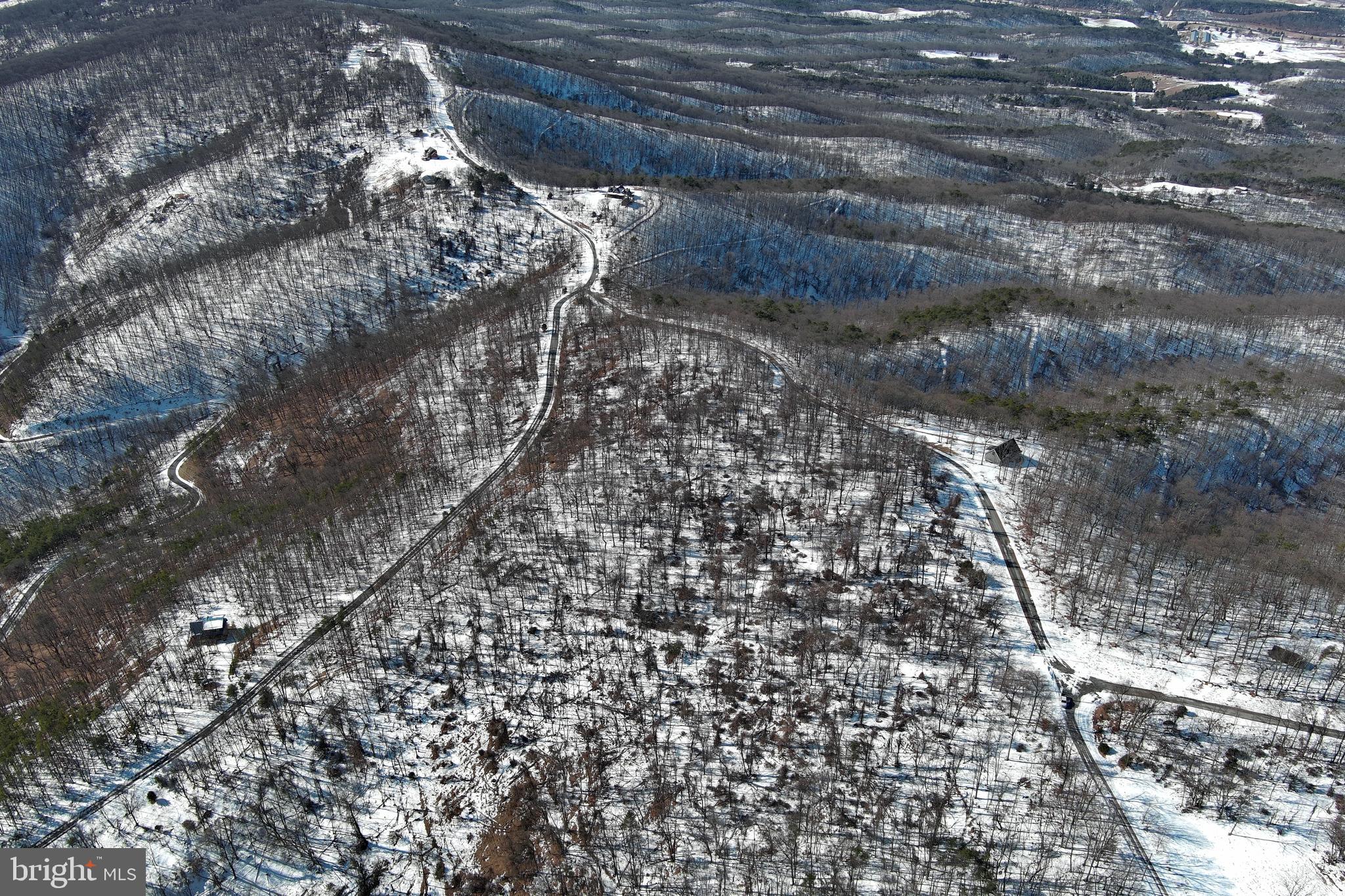BLUFFS ON THE POTOMAC - Land
