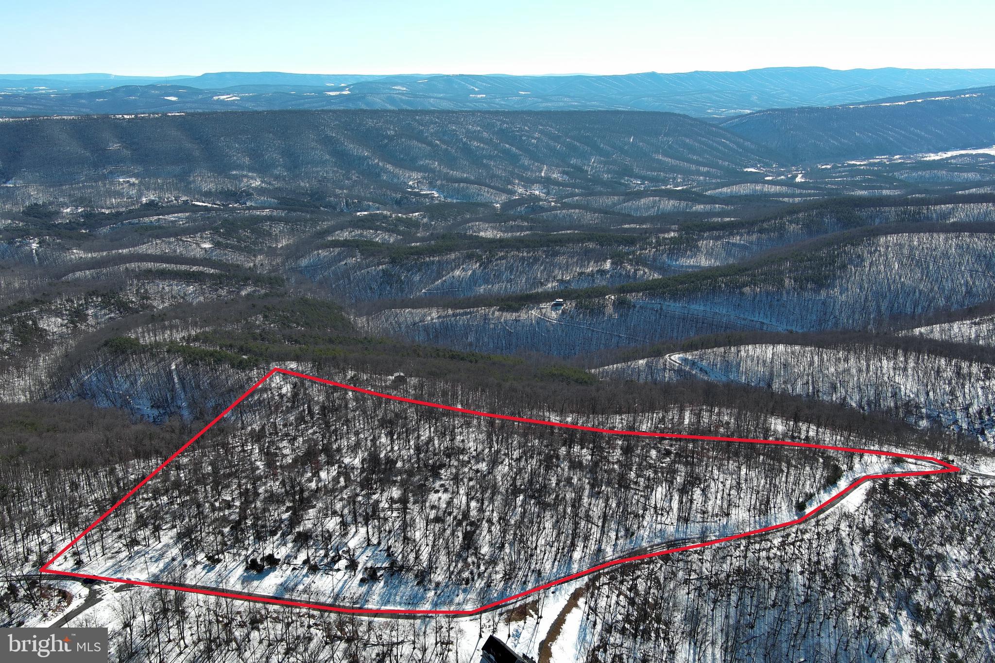 BLUFFS ON THE POTOMAC - Land