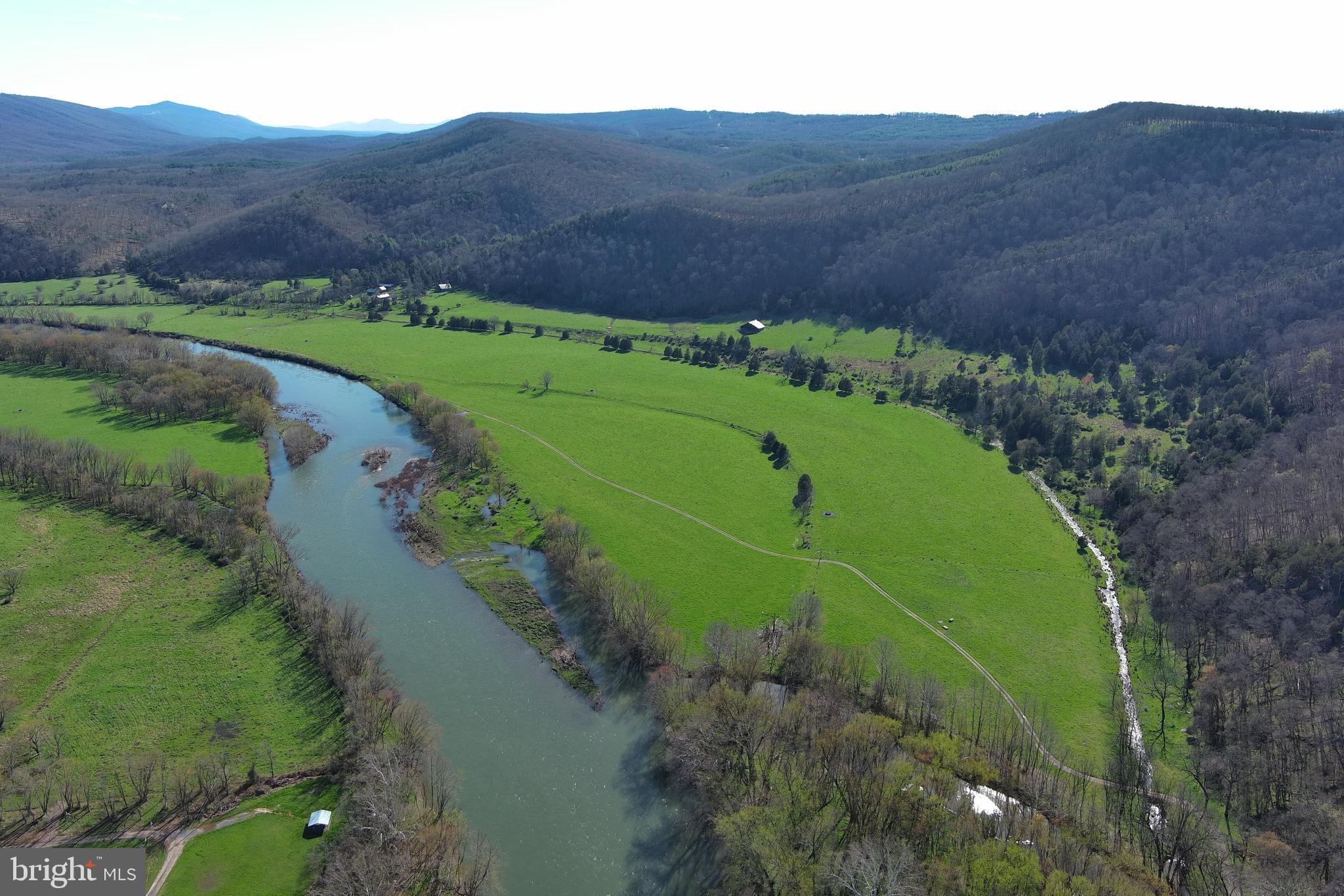 BLUFFS ON THE POTOMAC - Land