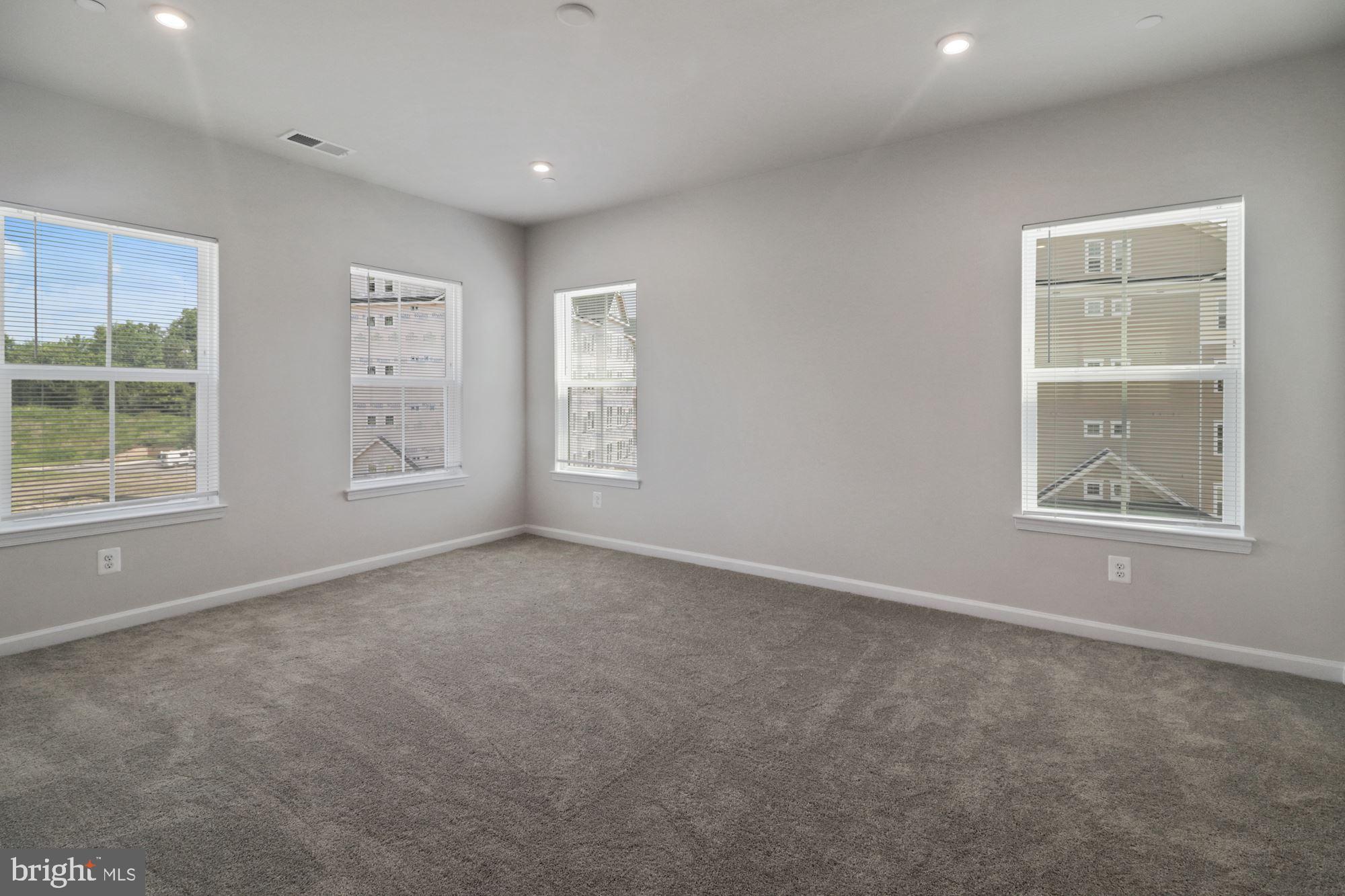 ELLICOTTS RETREAT - Residential