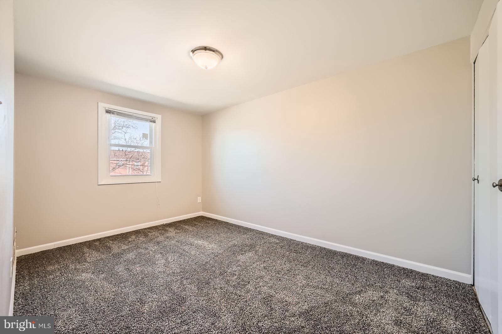 FOX RIDGE MANOR - Residential Lease