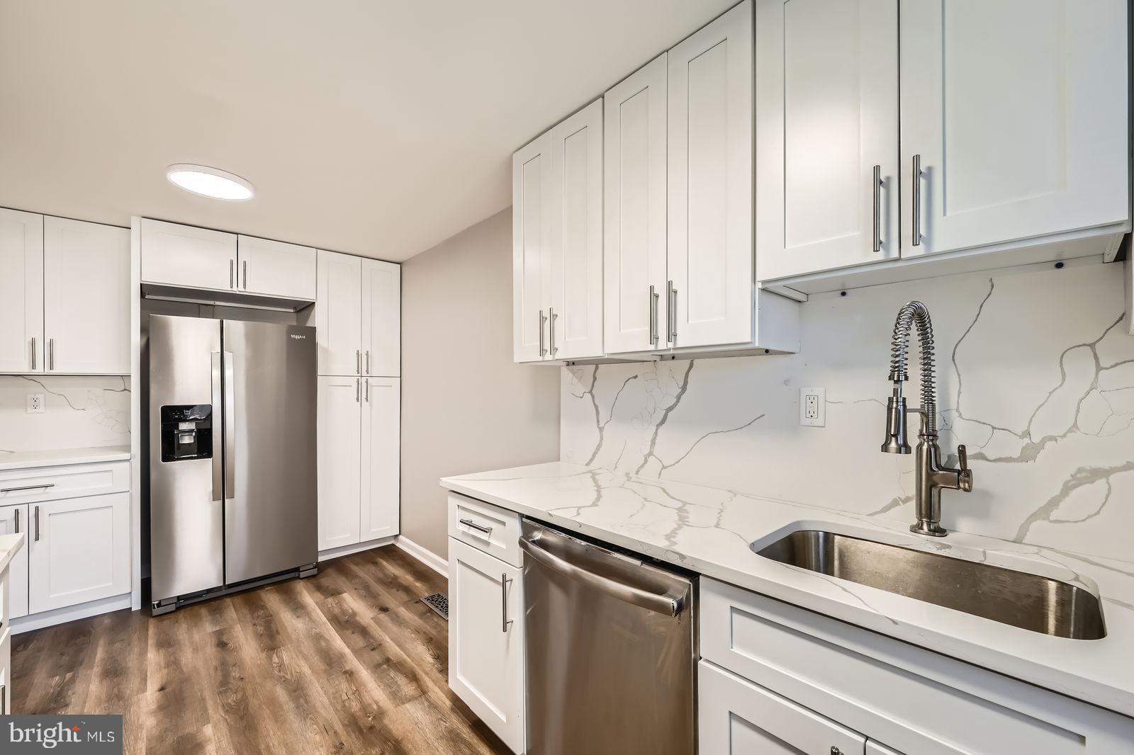 FOX RIDGE MANOR - Residential Lease