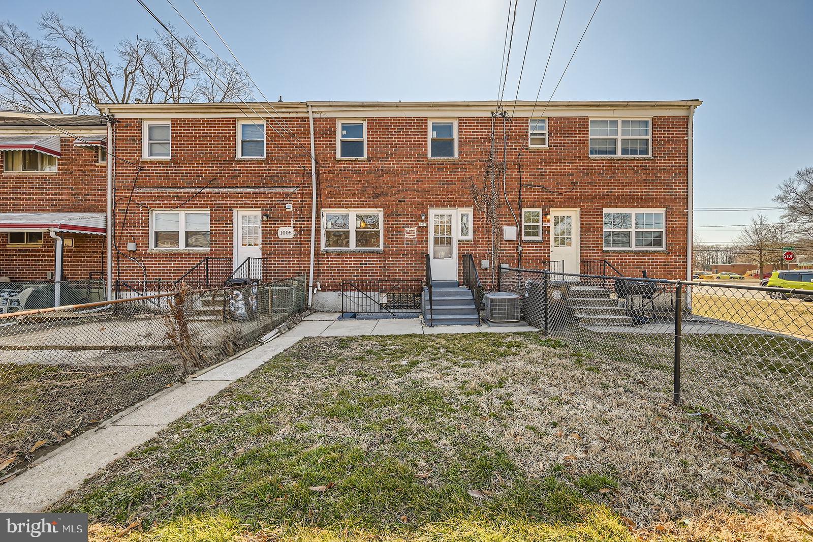 FOX RIDGE MANOR - Residential Lease