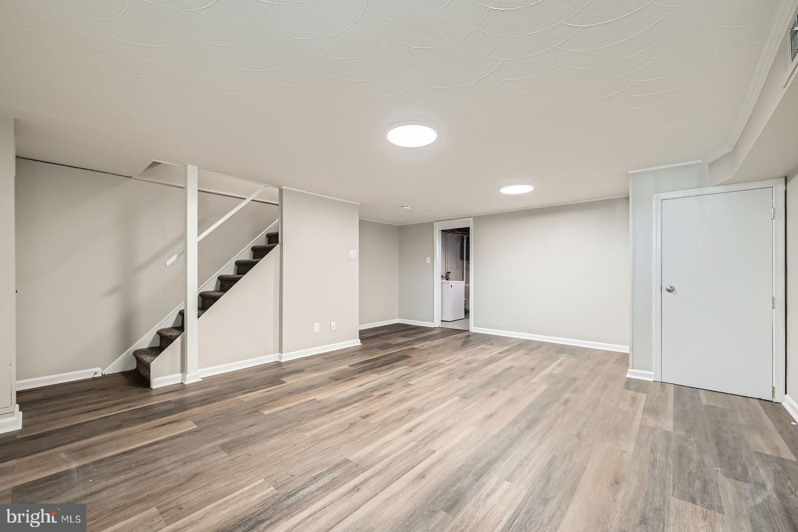 FOX RIDGE MANOR - Residential Lease