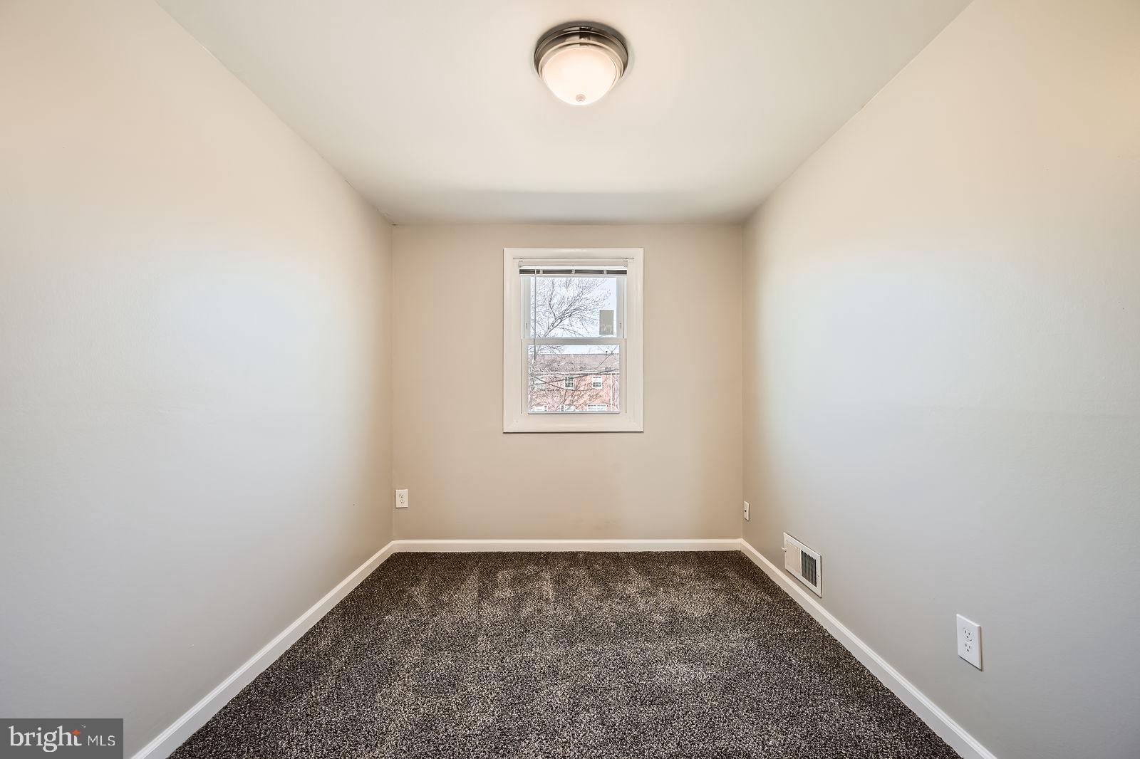 FOX RIDGE MANOR - Residential Lease