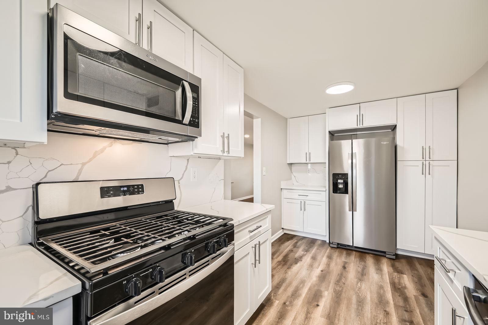 FOX RIDGE MANOR - Residential Lease