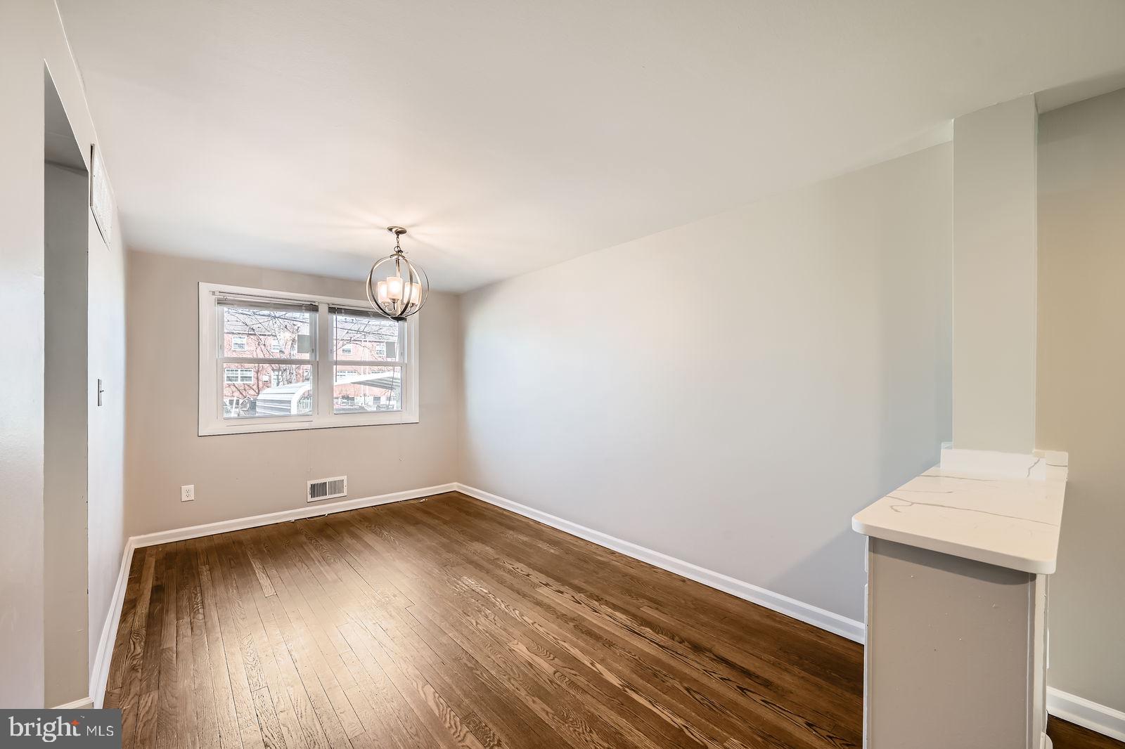 FOX RIDGE MANOR - Residential Lease