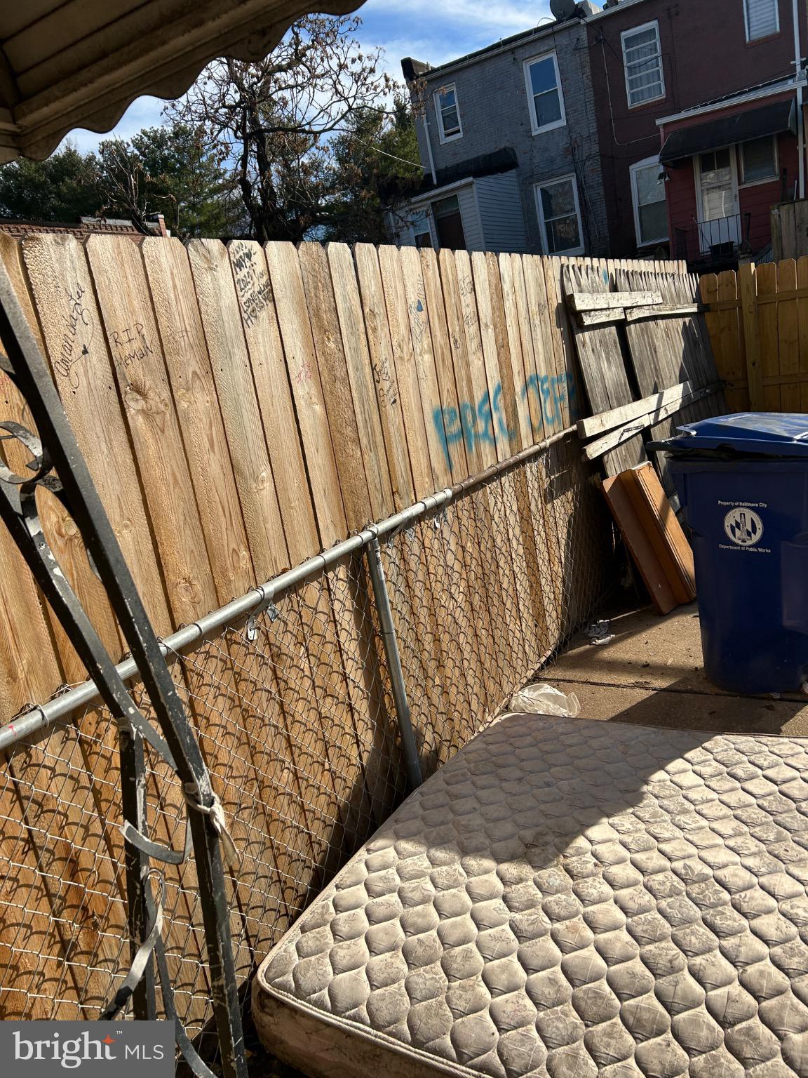 HIGHLANDTOWN - Residential