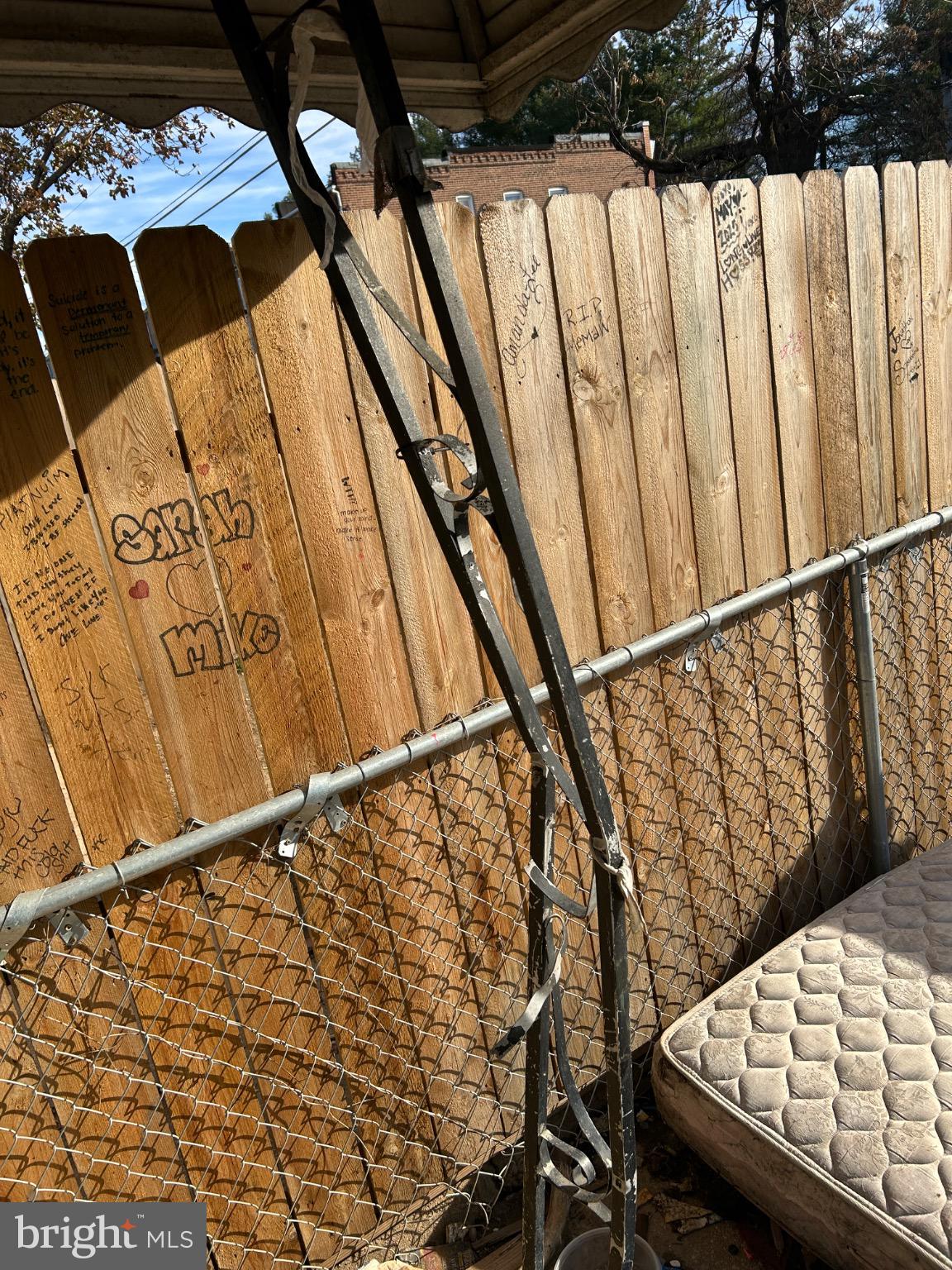 HIGHLANDTOWN - Residential