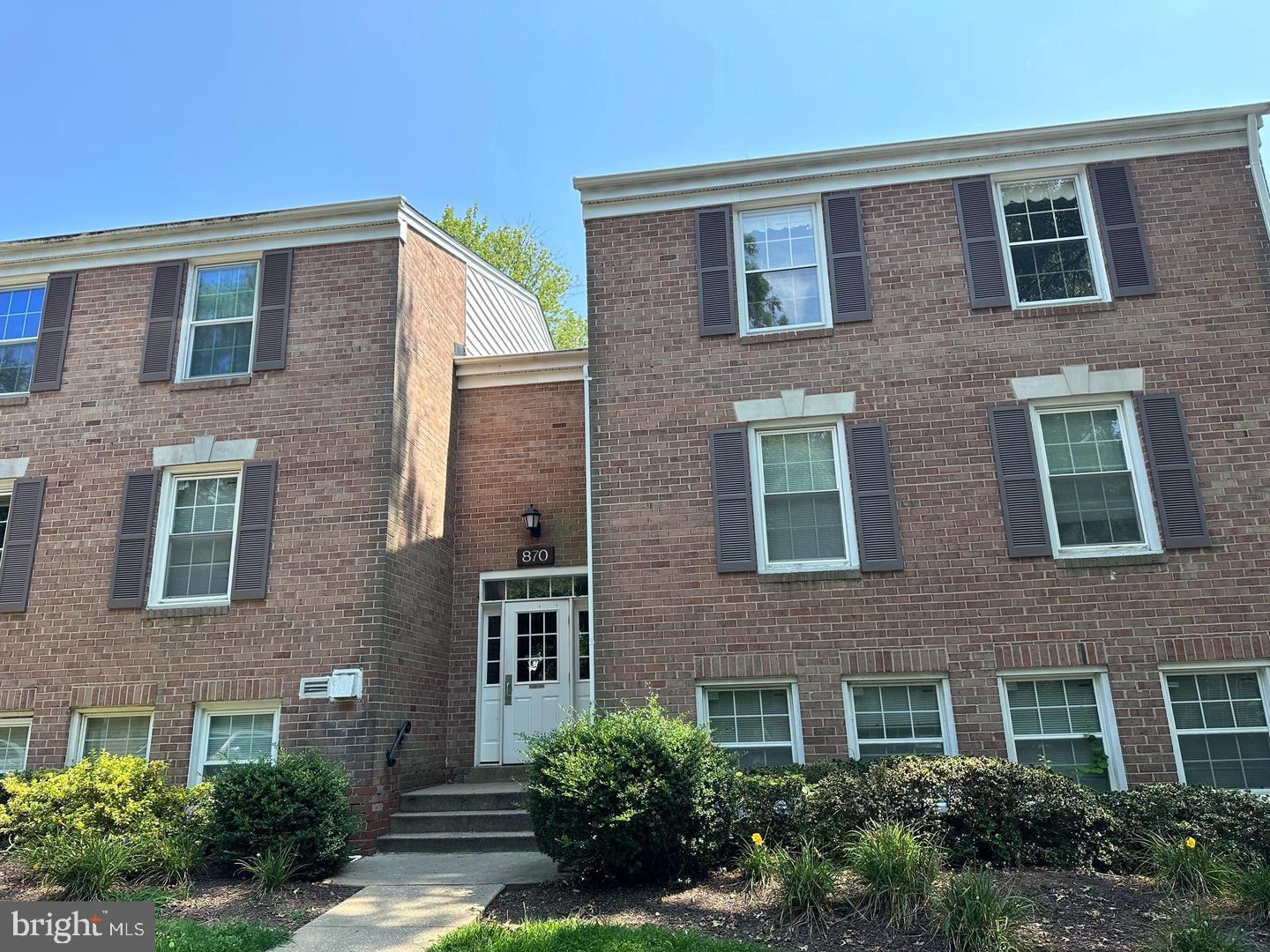 POTOMAC OAKS - Residential