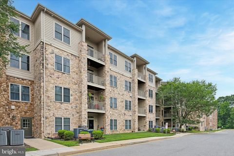 Photo of 3000 Fountainview Circle #3206, NEWARK, DE 19713 (MLS # DENC2084846)