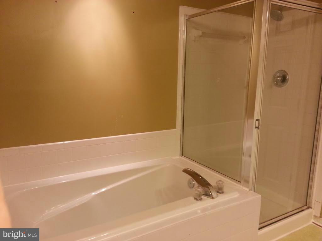 REGENTS WALK - Residential Lease