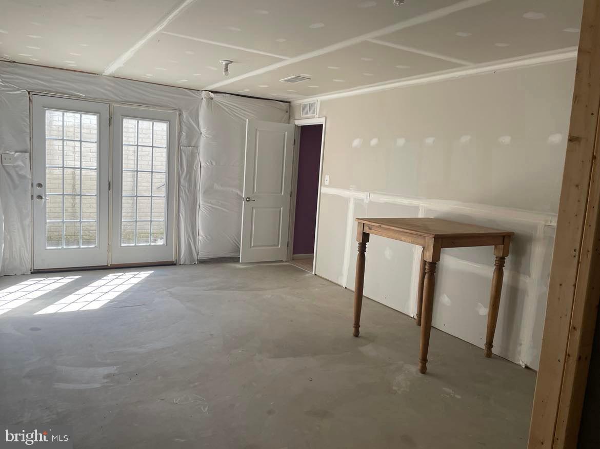 POTOMAC STATION - Residential Lease