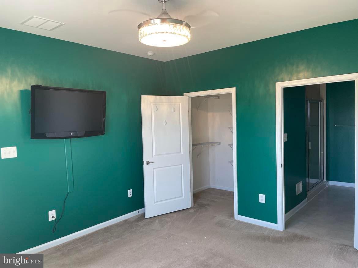 POTOMAC STATION - Residential Lease