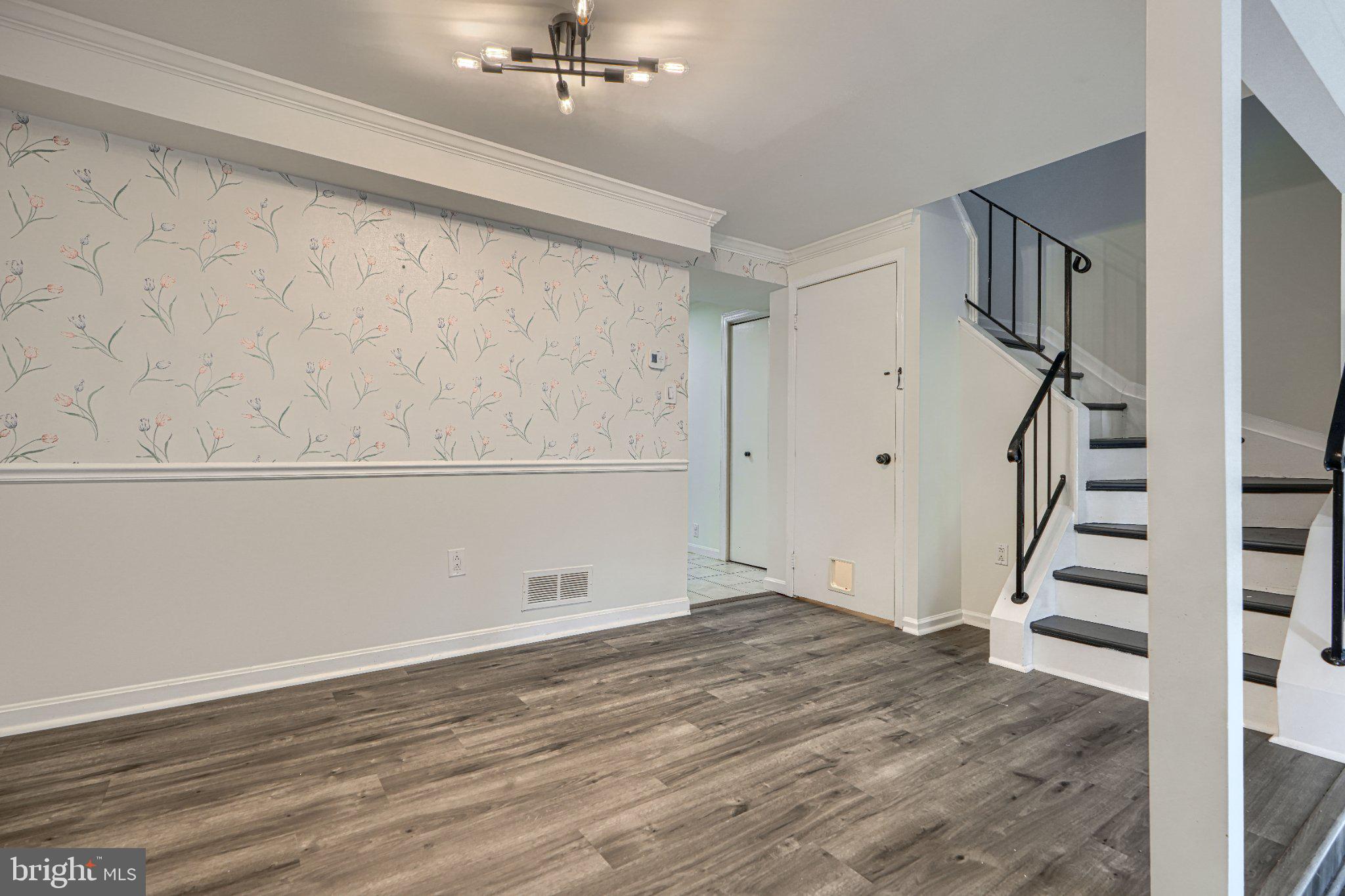 12 BANTRY COURT